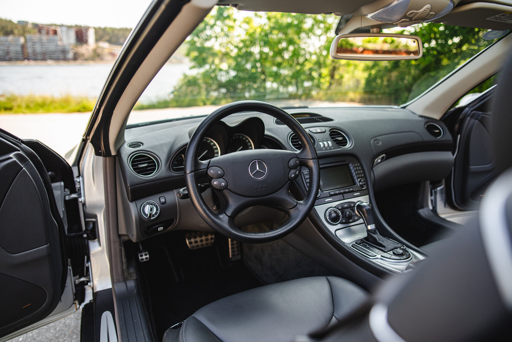 Interiörbild 2006 Mercedes-Benz SL 350