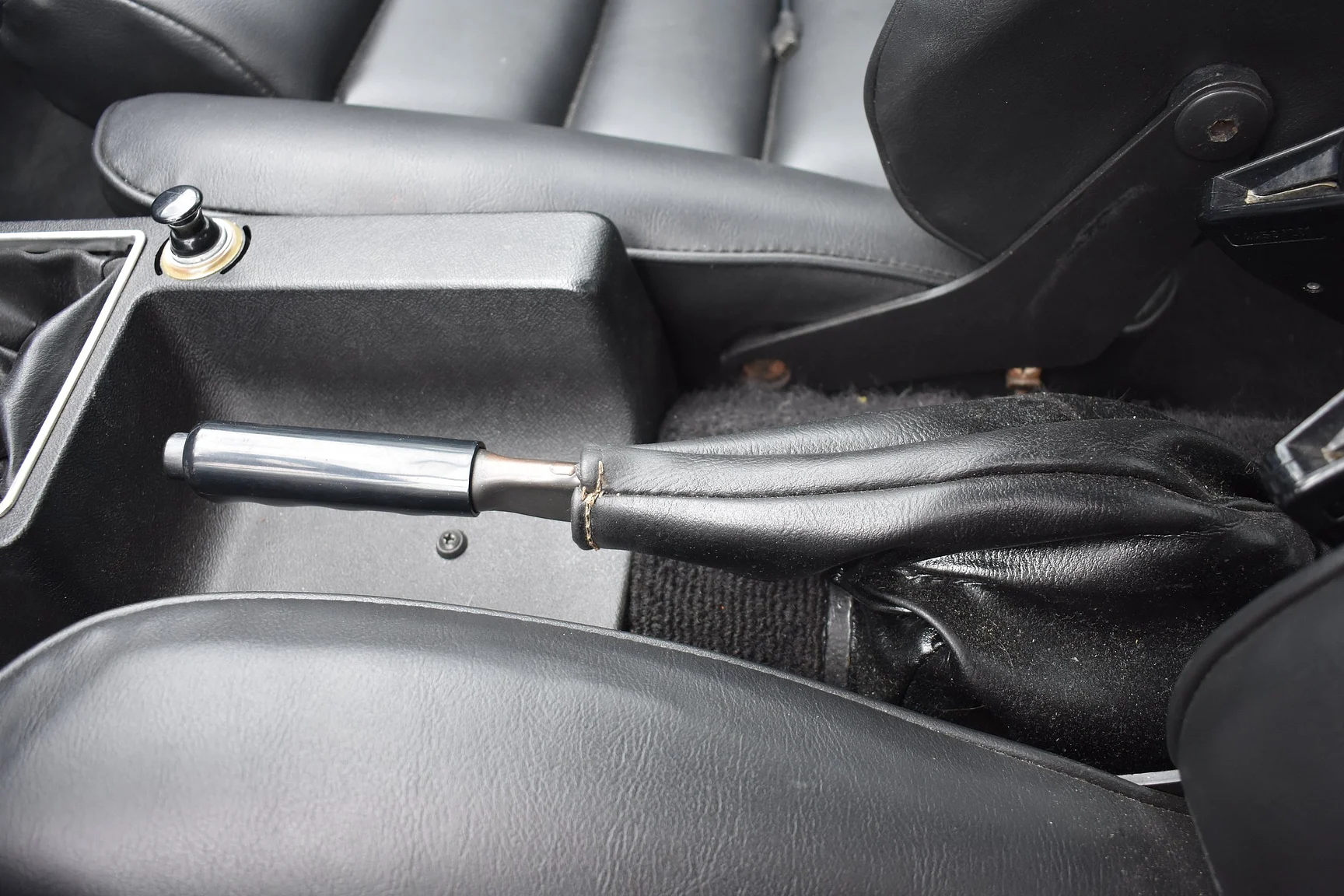 Interior image of 1981 Alfa Romeo Alfetta GTV (21)