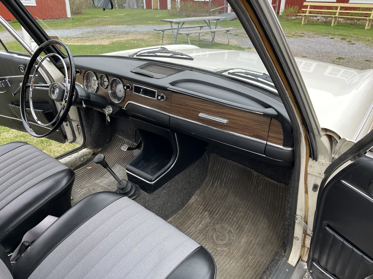 Interior image of 1965 BMW 1800