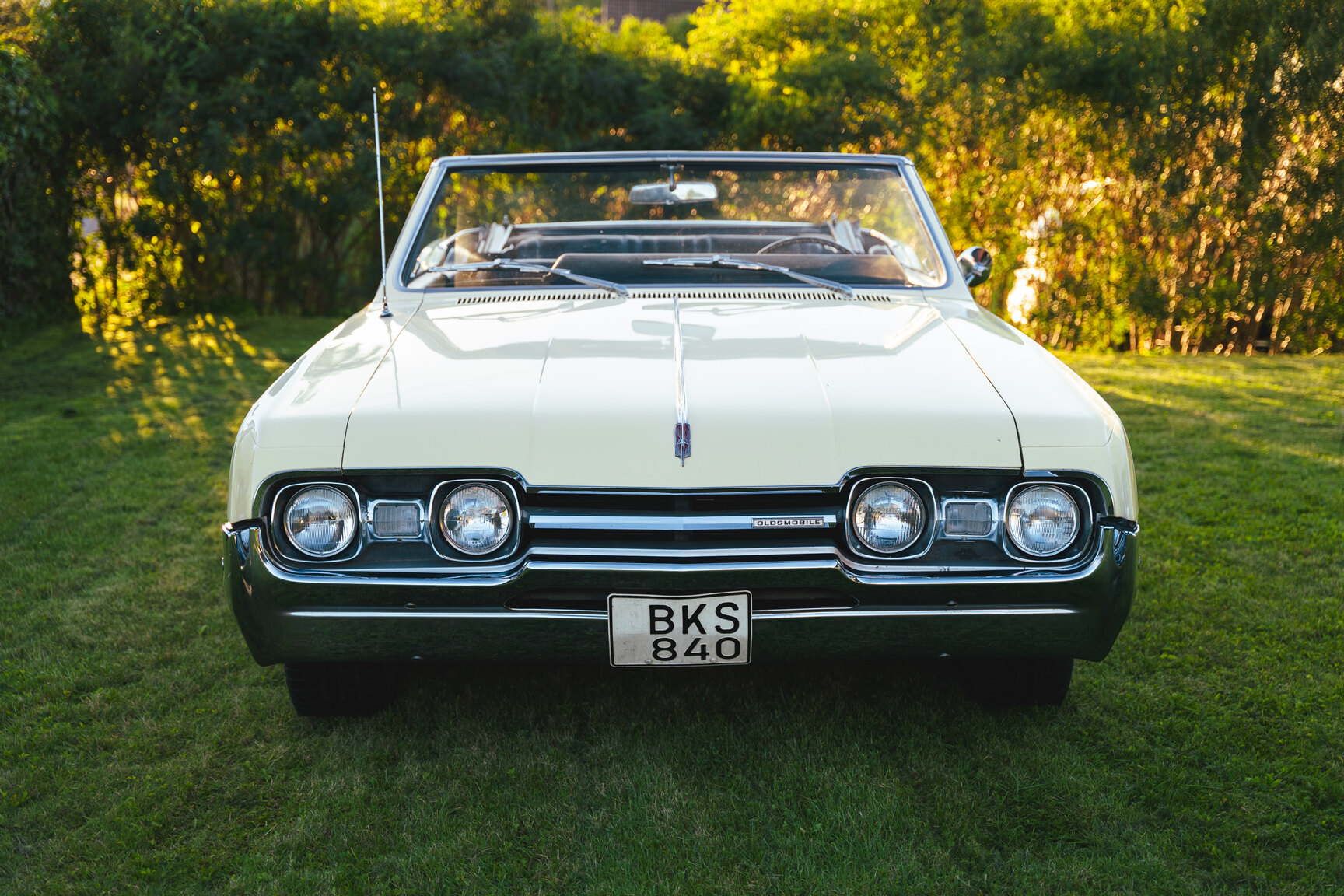 Exteriörbild på 1967 Oldsmobile Cutlass Supreme Cabriolet