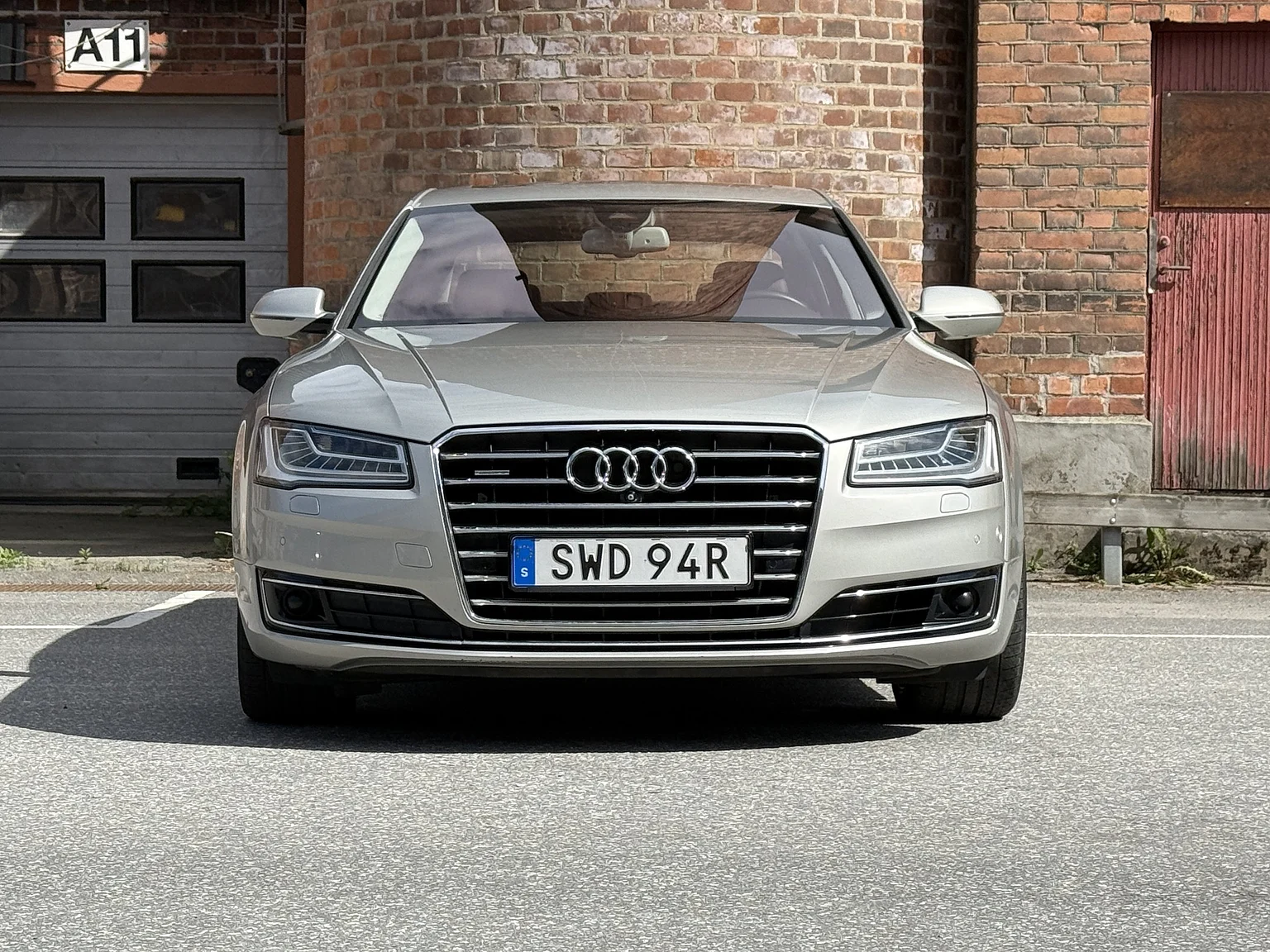 Exterior image of 2014 Audi A8 4.0 TFSI (1)