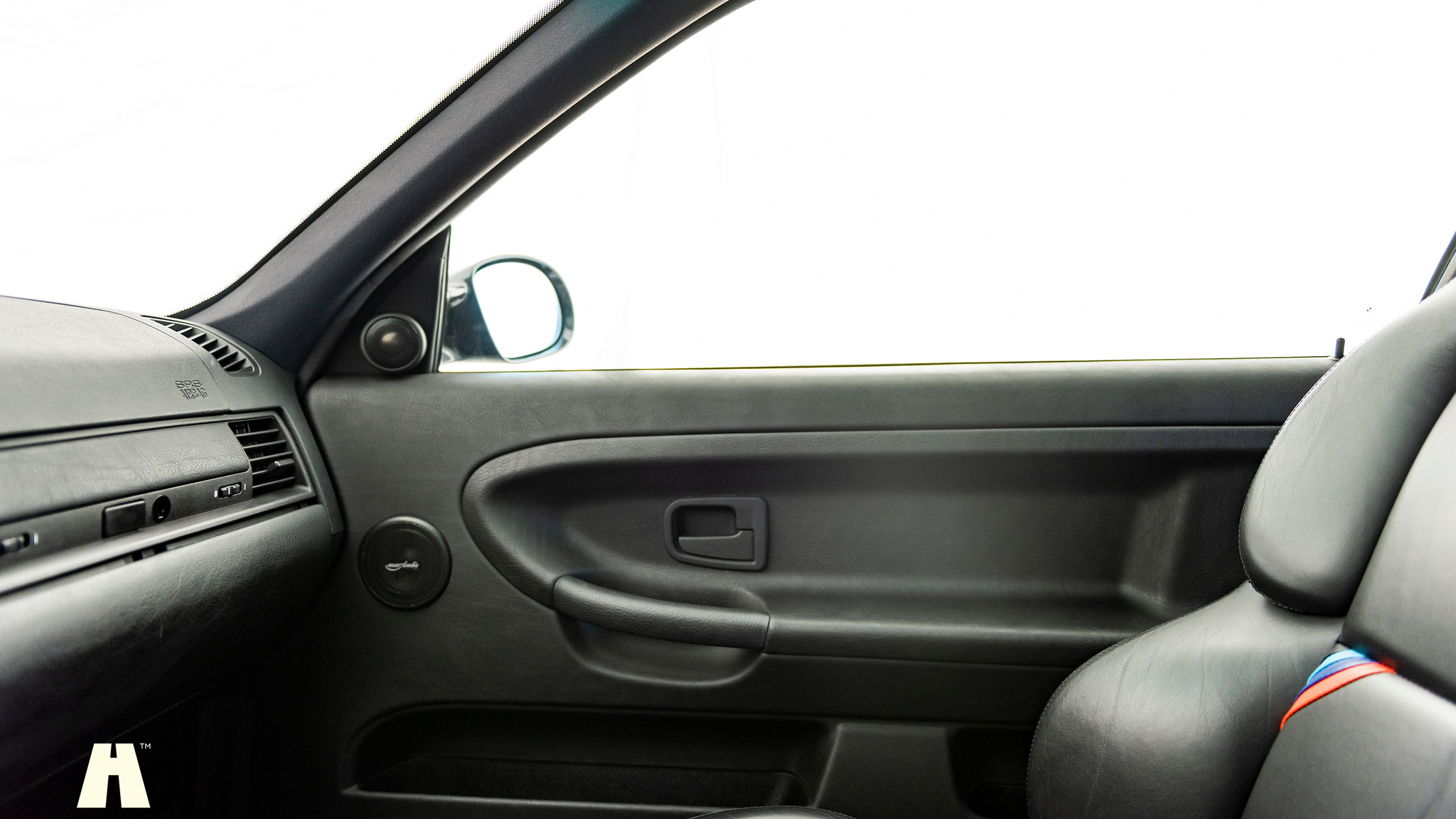 Interior image of 1994 BMW E36 M3