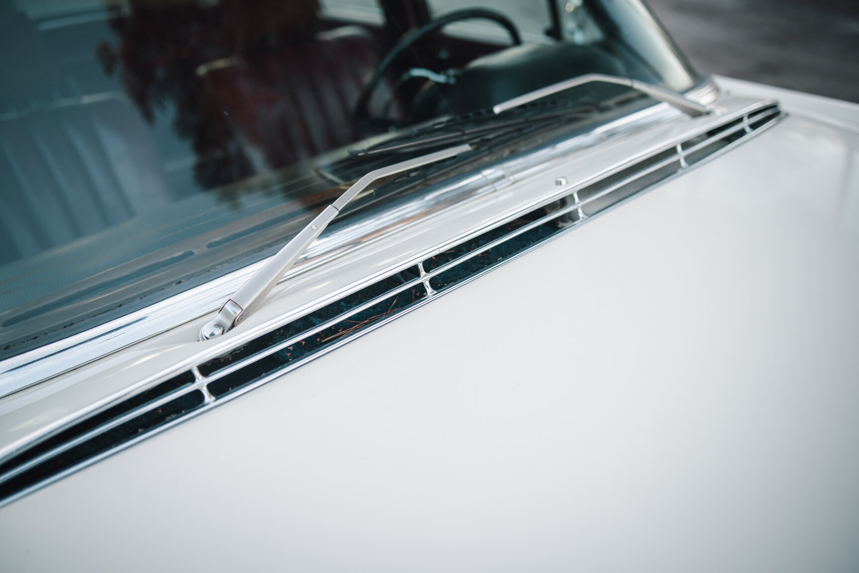 Exterior image of 1967 Mercedes-Benz 250 S