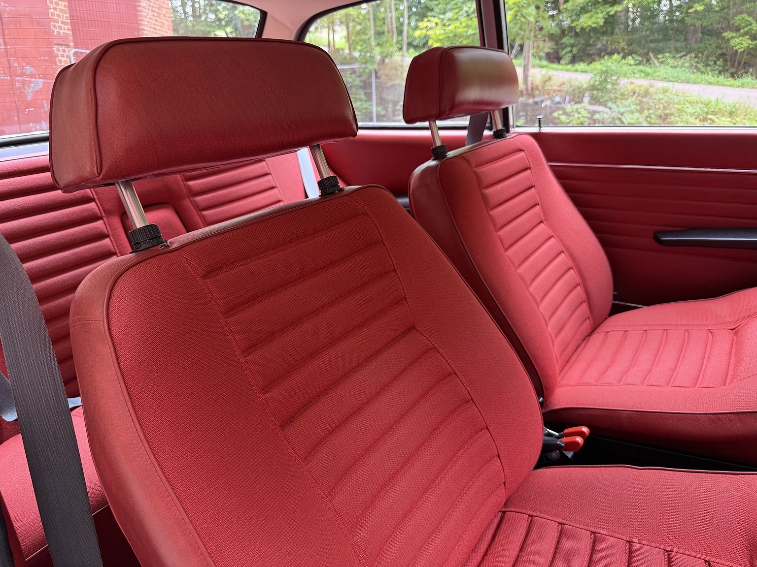 Interior image of 1970 Volvo 142 Automatic