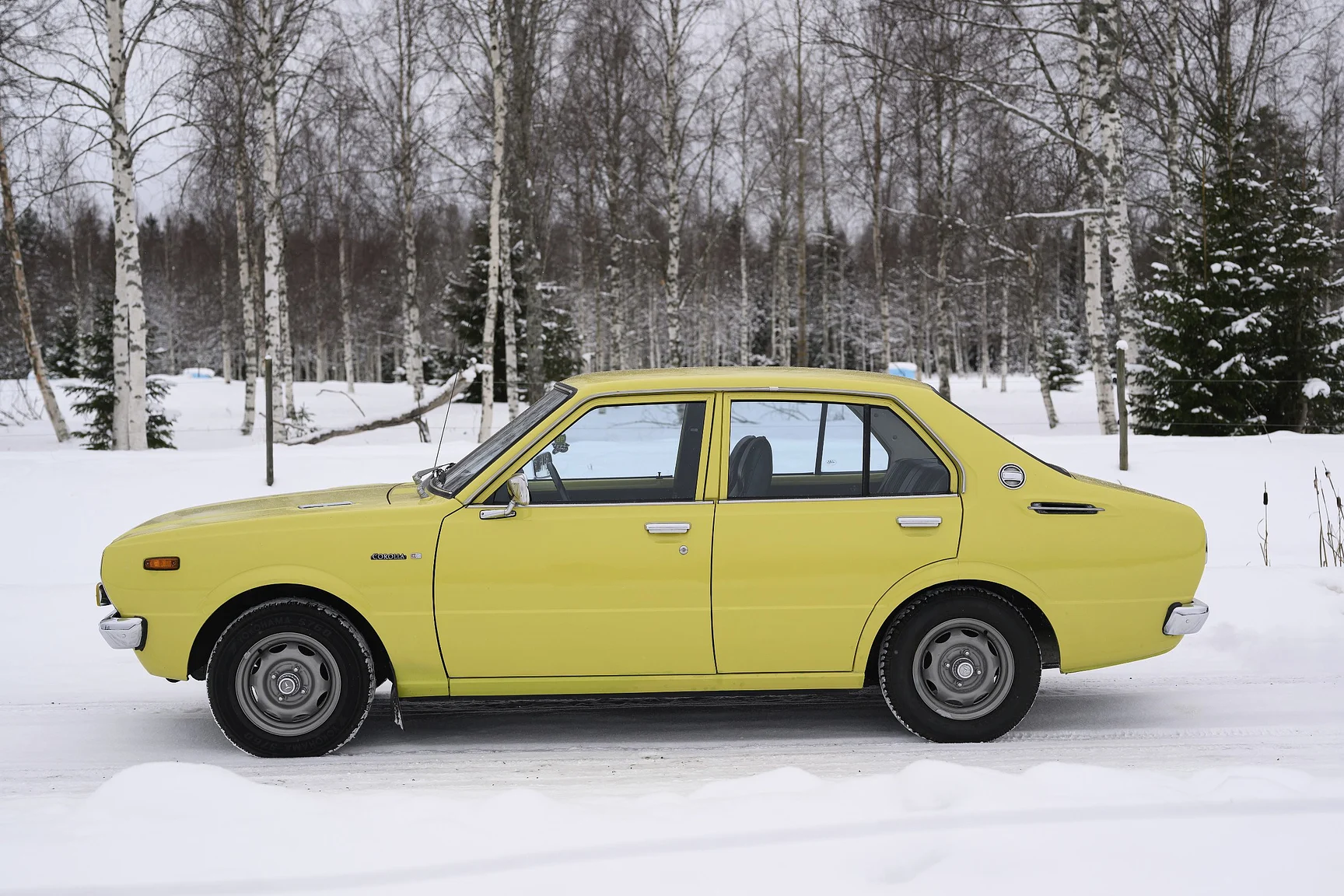 Exteriörbild på 1975 Toyota Corolla KE30 (11)