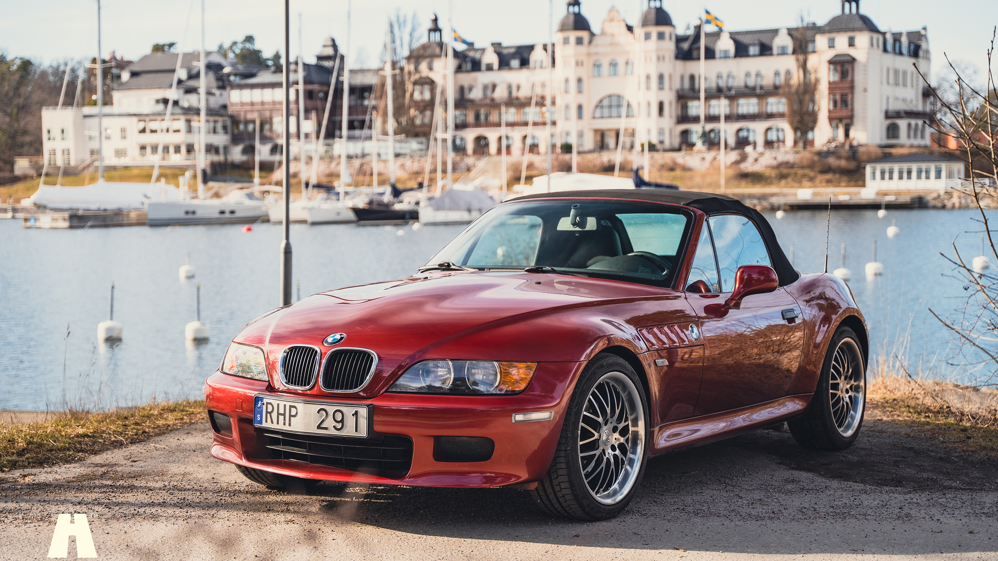 Exterior image of 2000 BMW Z3