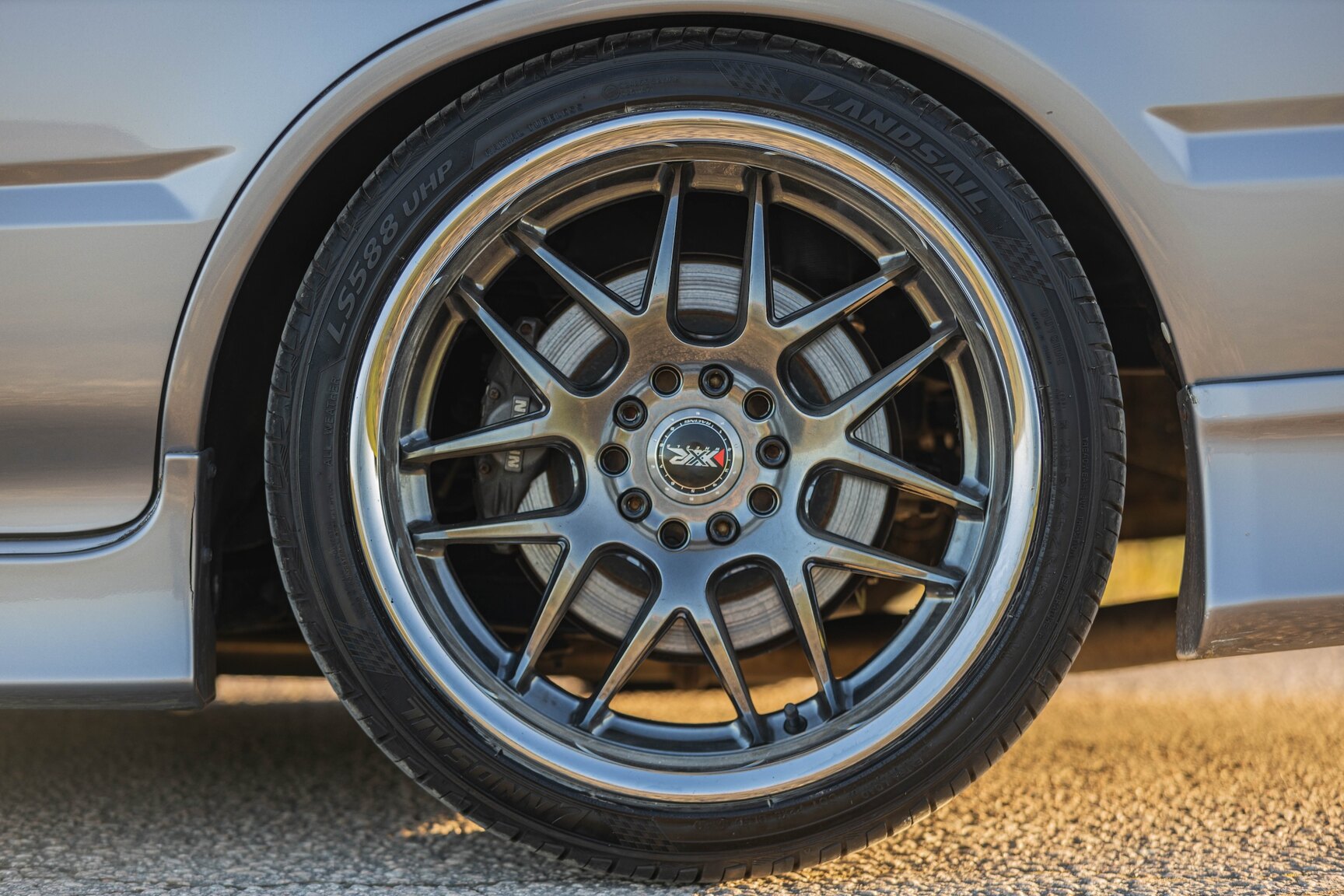 Exterior image of 2000 Nissan Skyline R34 GT 2.5
