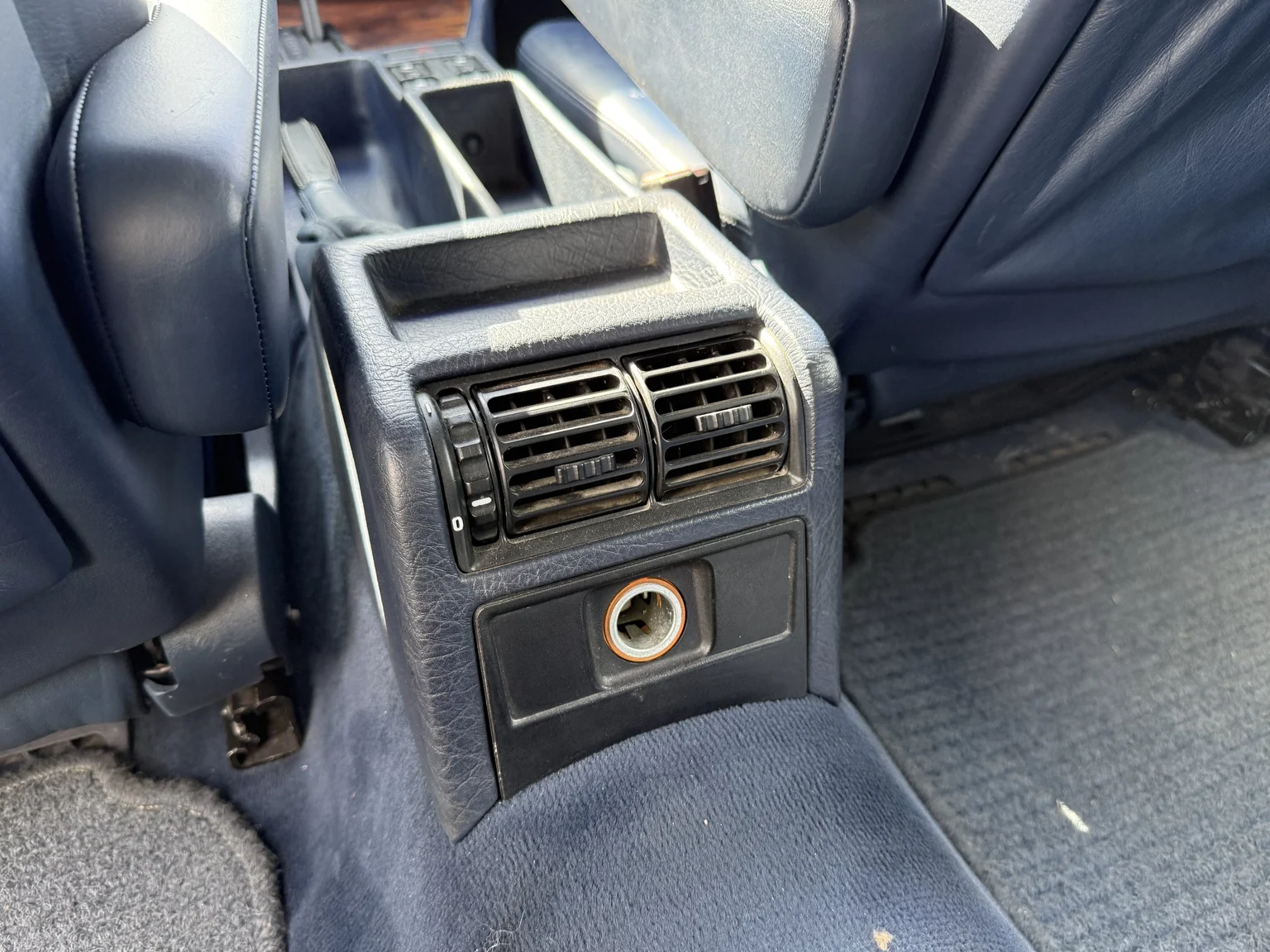 Innenraumfoto von 1990 BMW 750i (65)