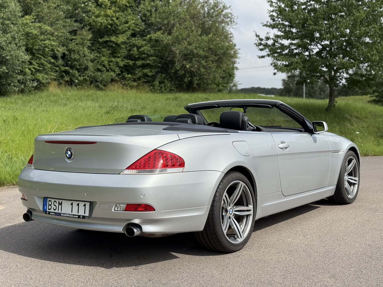 Exteriörbild på 2004 BMW 645Ci Convertible