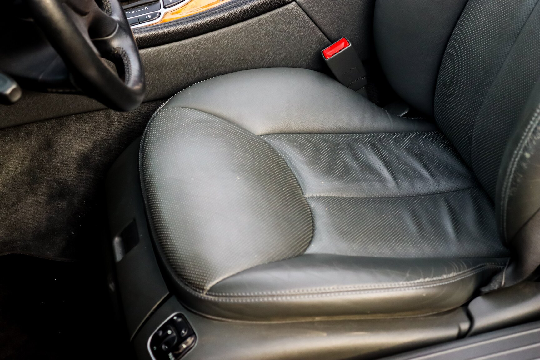 Innenraumfoto von 2006 Mercedes-Benz SL 500
