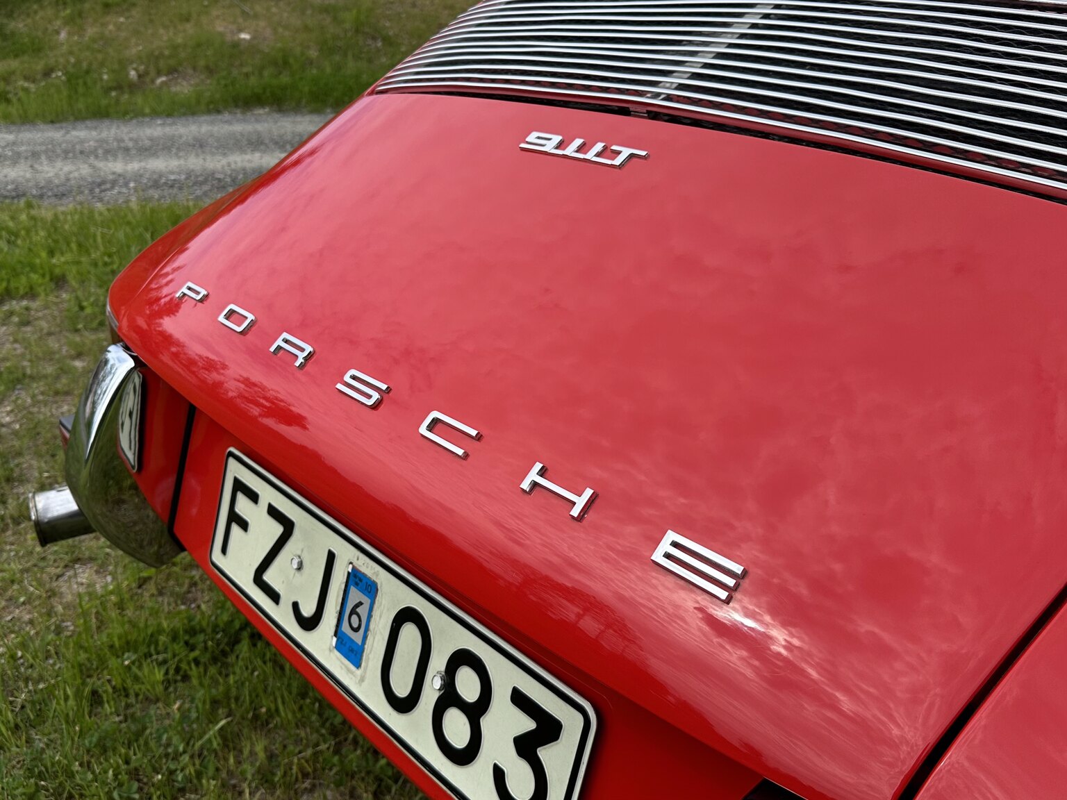 Exterior image of 1969 1969 PORSCHE COUPÉ 911 T 