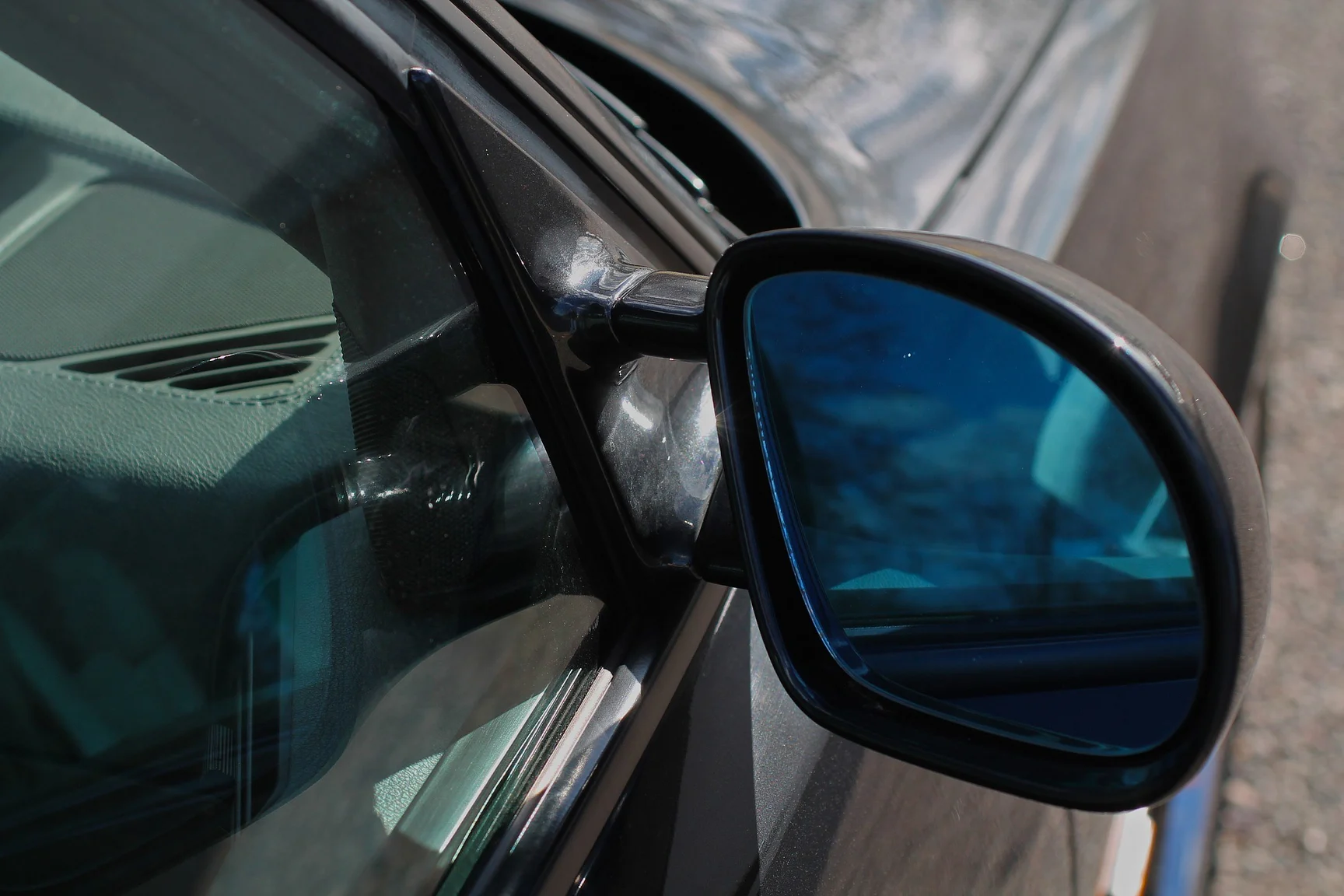 Exterior image of 1993 BMW E34 M5 Touring  (72)