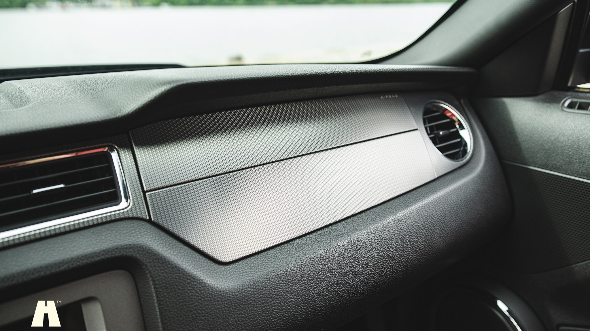 Interior image of 2010 Ford Mustang GT 