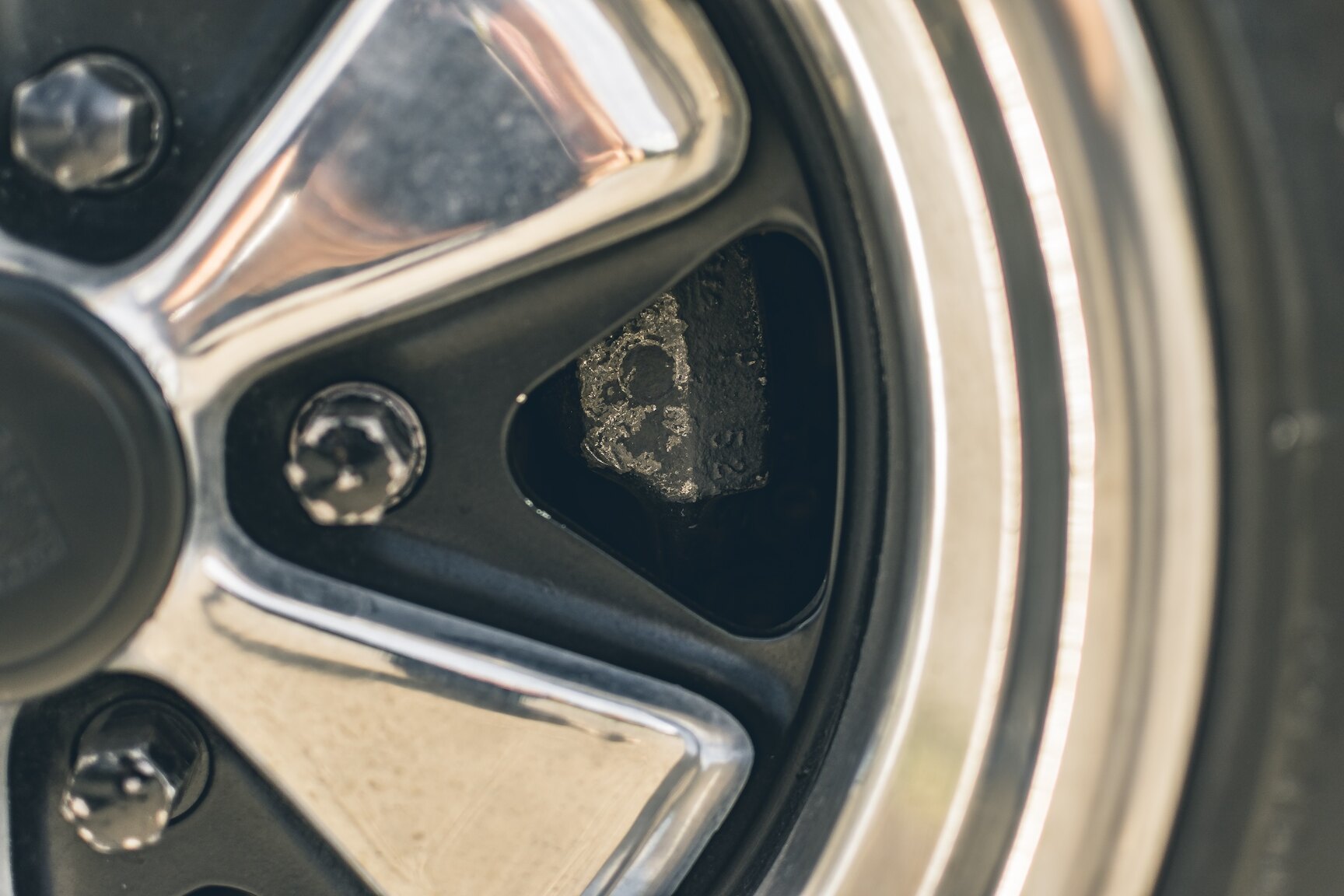 Exterior image of Porsche 911 Carrera