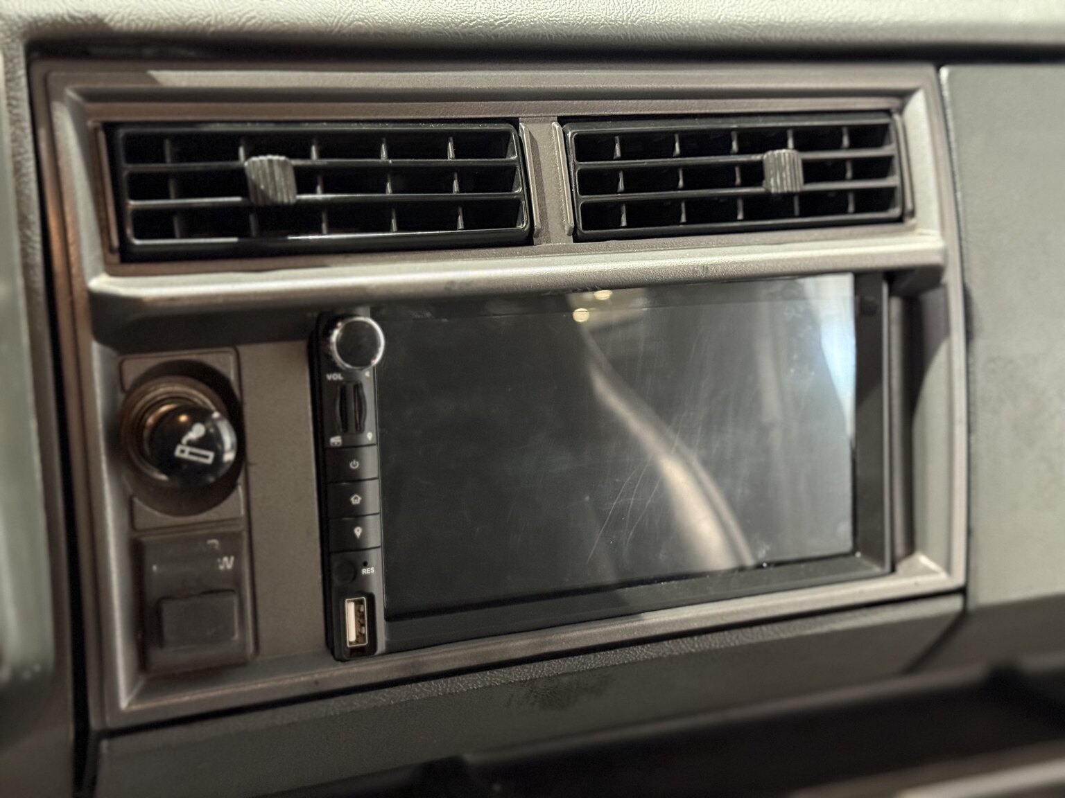Interior image of 1992 GMC Typhoon 