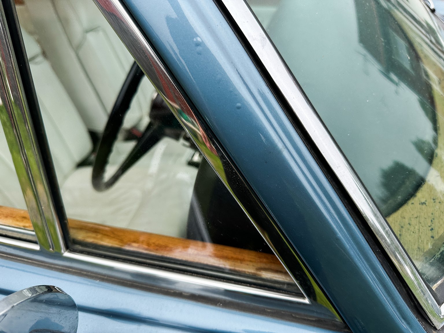 Exteriörbild på 1972 Rolls-Royce Silver Shadow