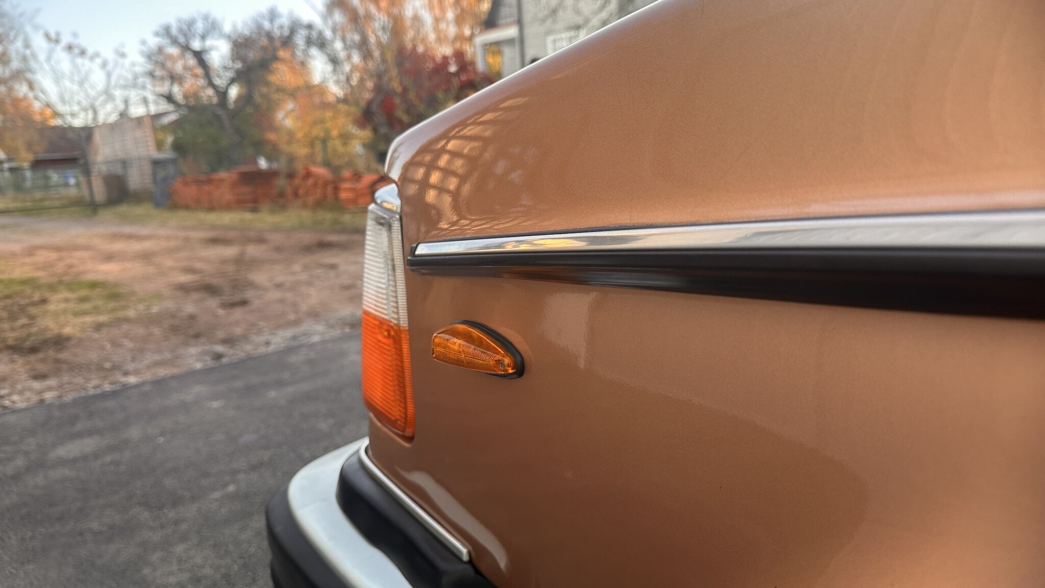 Exteriörbild på 1981 Volvo 244 GLE D6