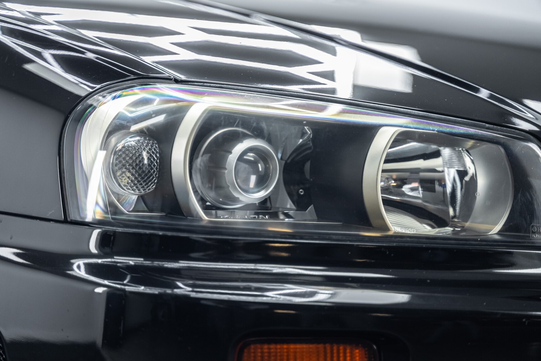 Exteriörbild på 2000 Nissan Skyline R34 GT-T Coupé