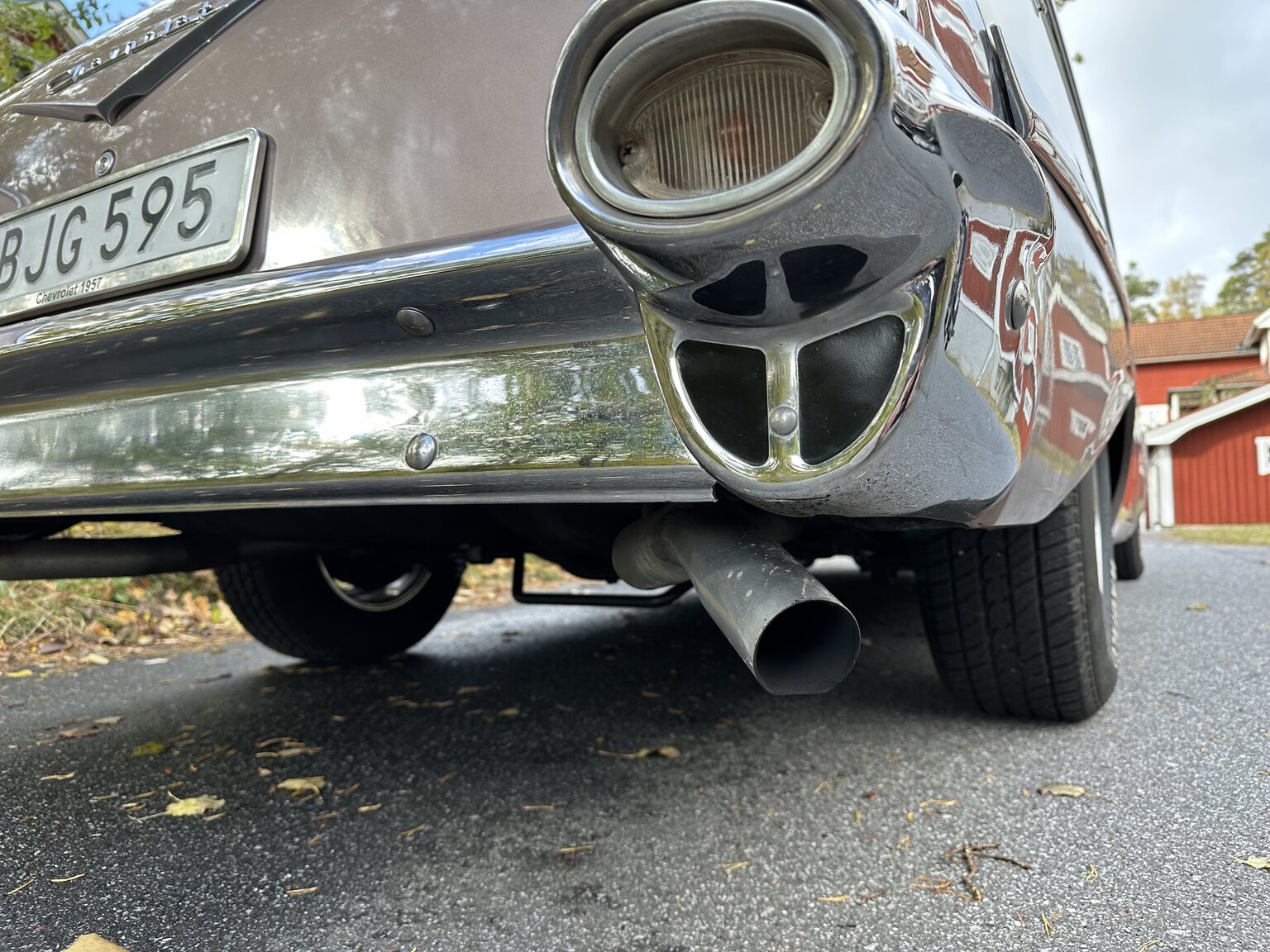 Aussenfoto 1957 Chevrolet Two-Ten Restomod (30)