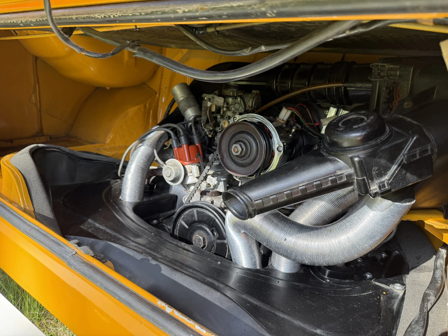 Image of 1975 Volkswagen Transporter Campervan mechanics (8)
