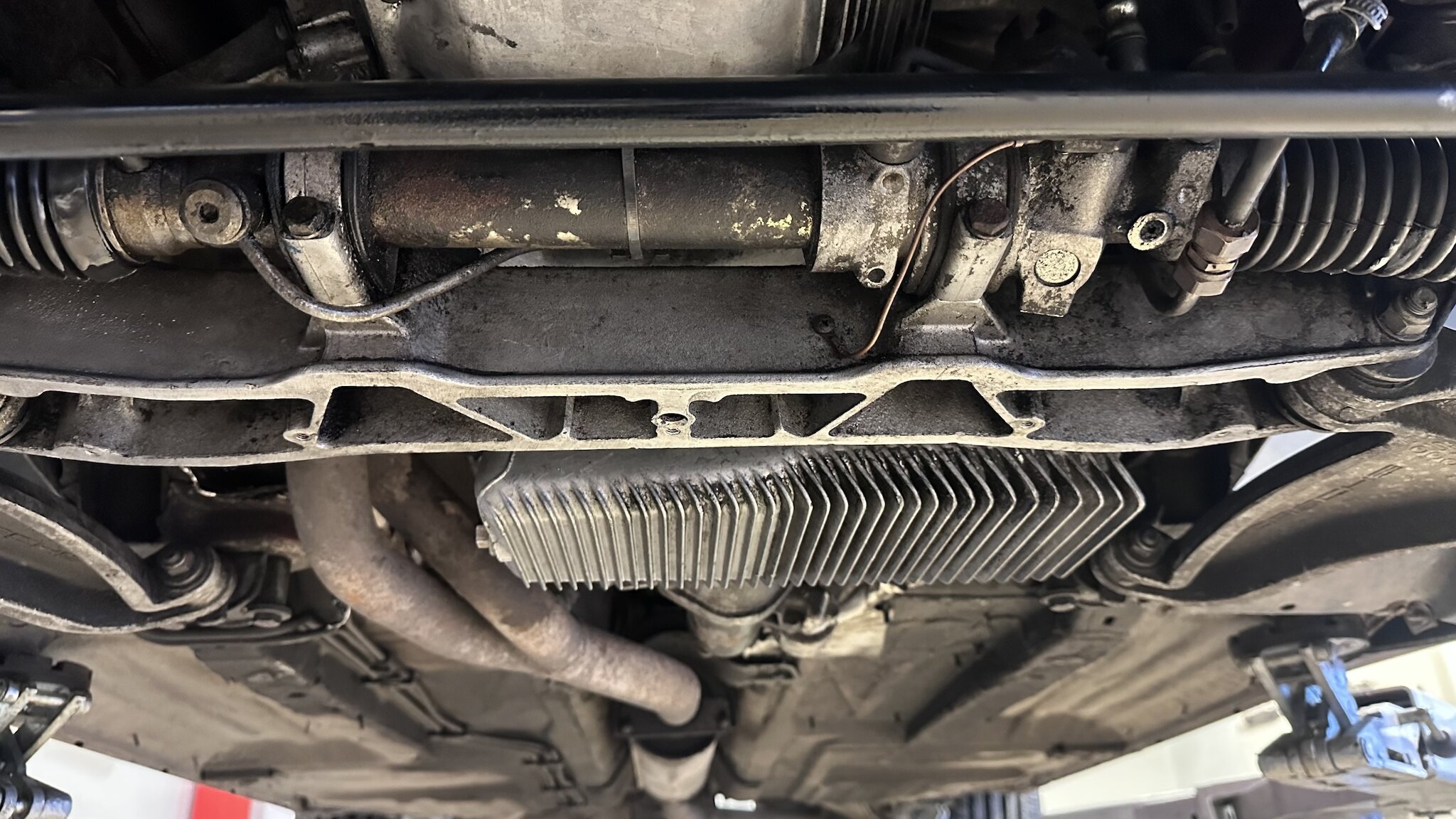Image of 1986 Porsche 944 mechanics