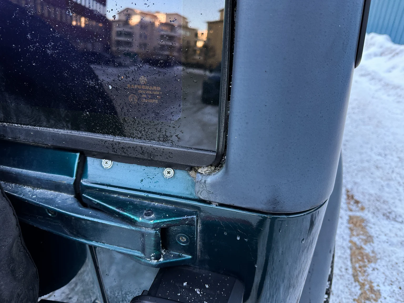 Exteriörbild på 1997 JEEP Wrangler Hardtop 2.5 AWD (70)