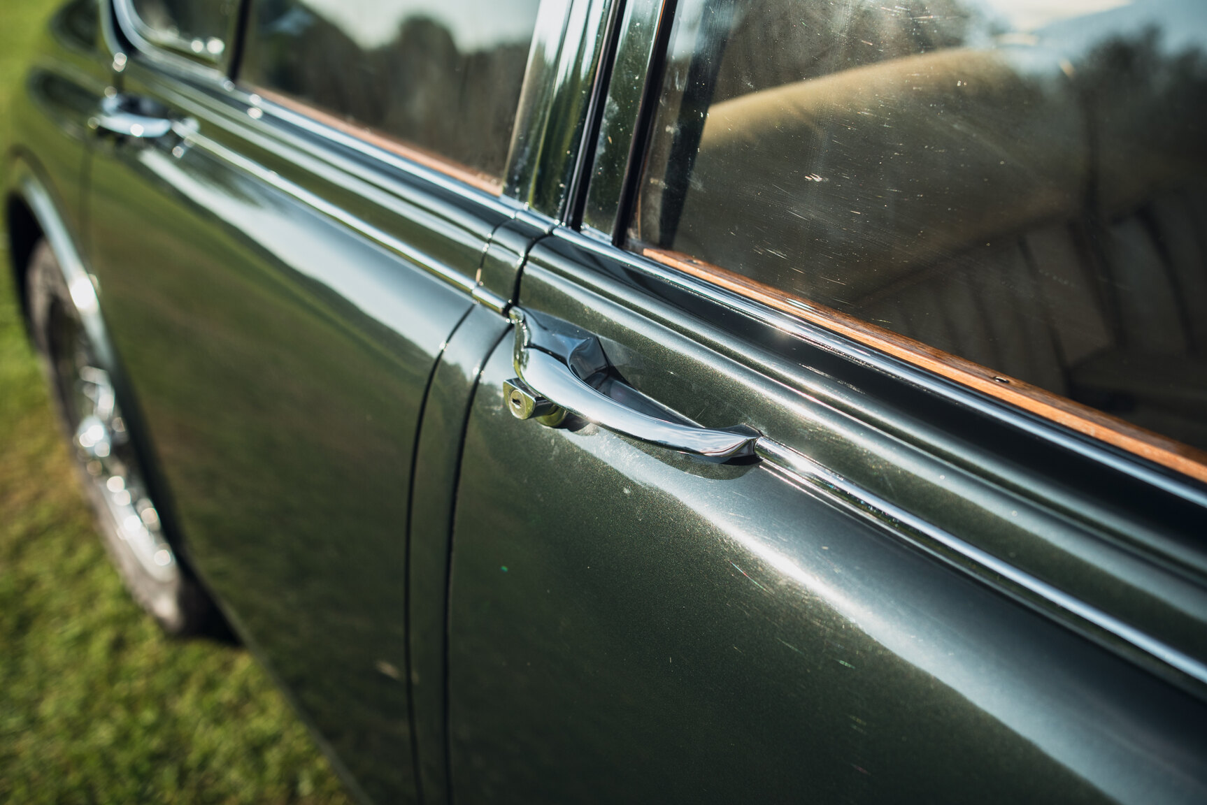 Exterior image of 1965 Daimler 250 V8