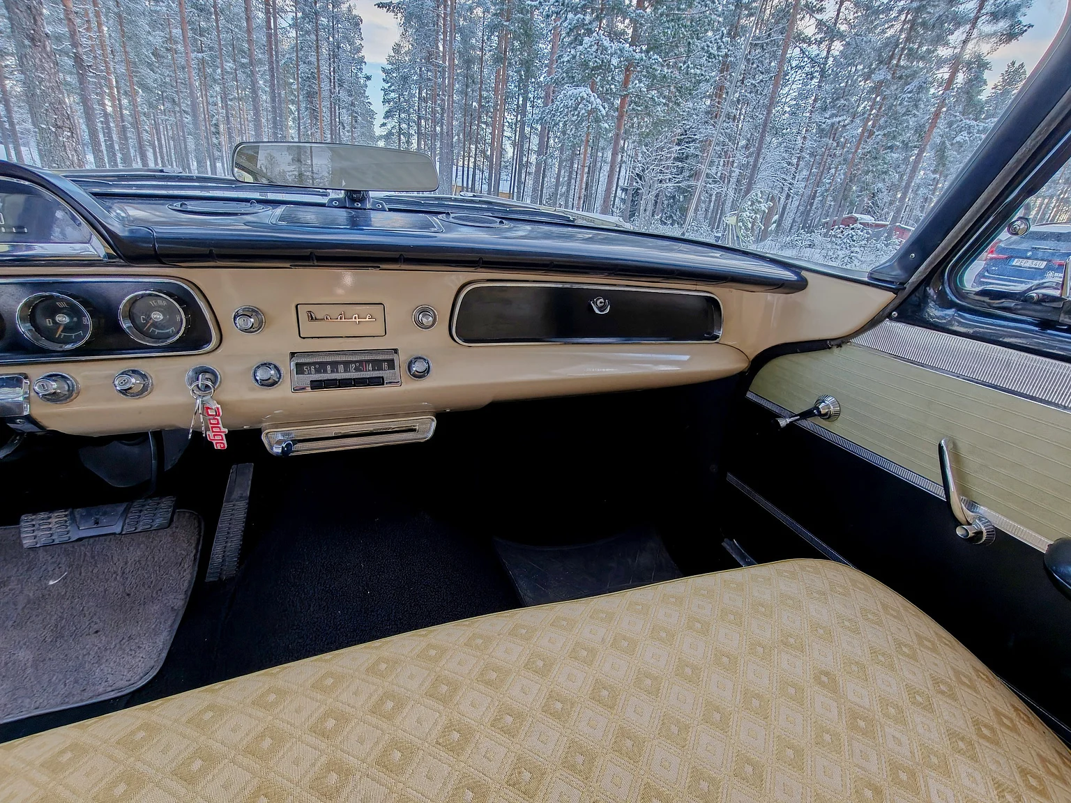 Interiörbild 1957 Dodge Royal (20)