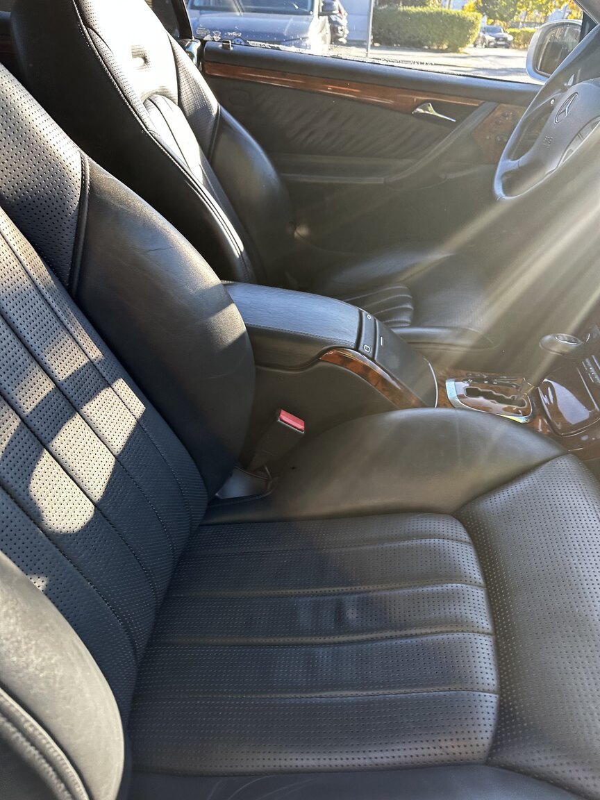 Interior image of 2004 Mercedes-Benz CL 55 AMG