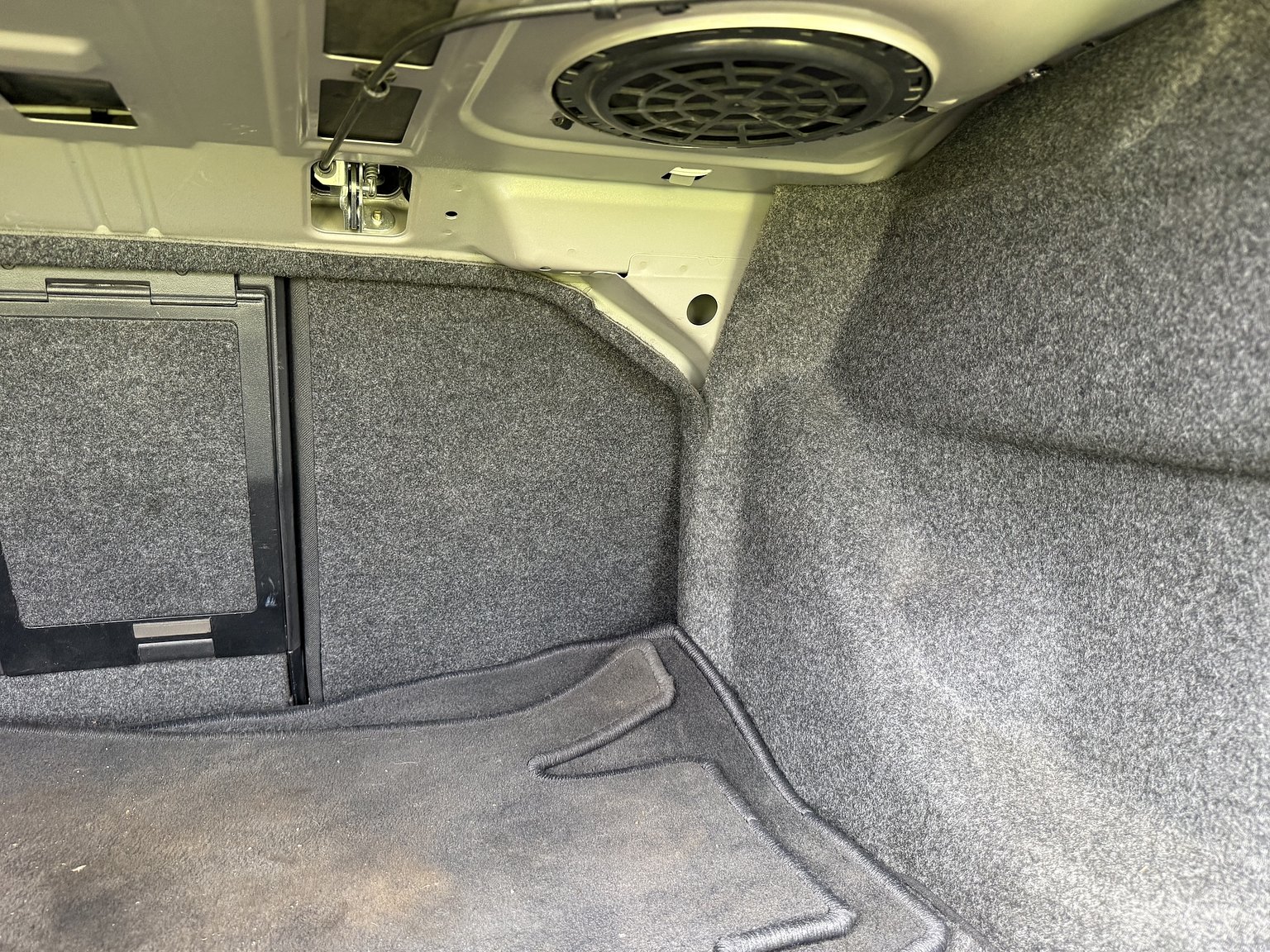 Interior image of 2000 Mercedes-Benz CLK 55 AMG Coupé