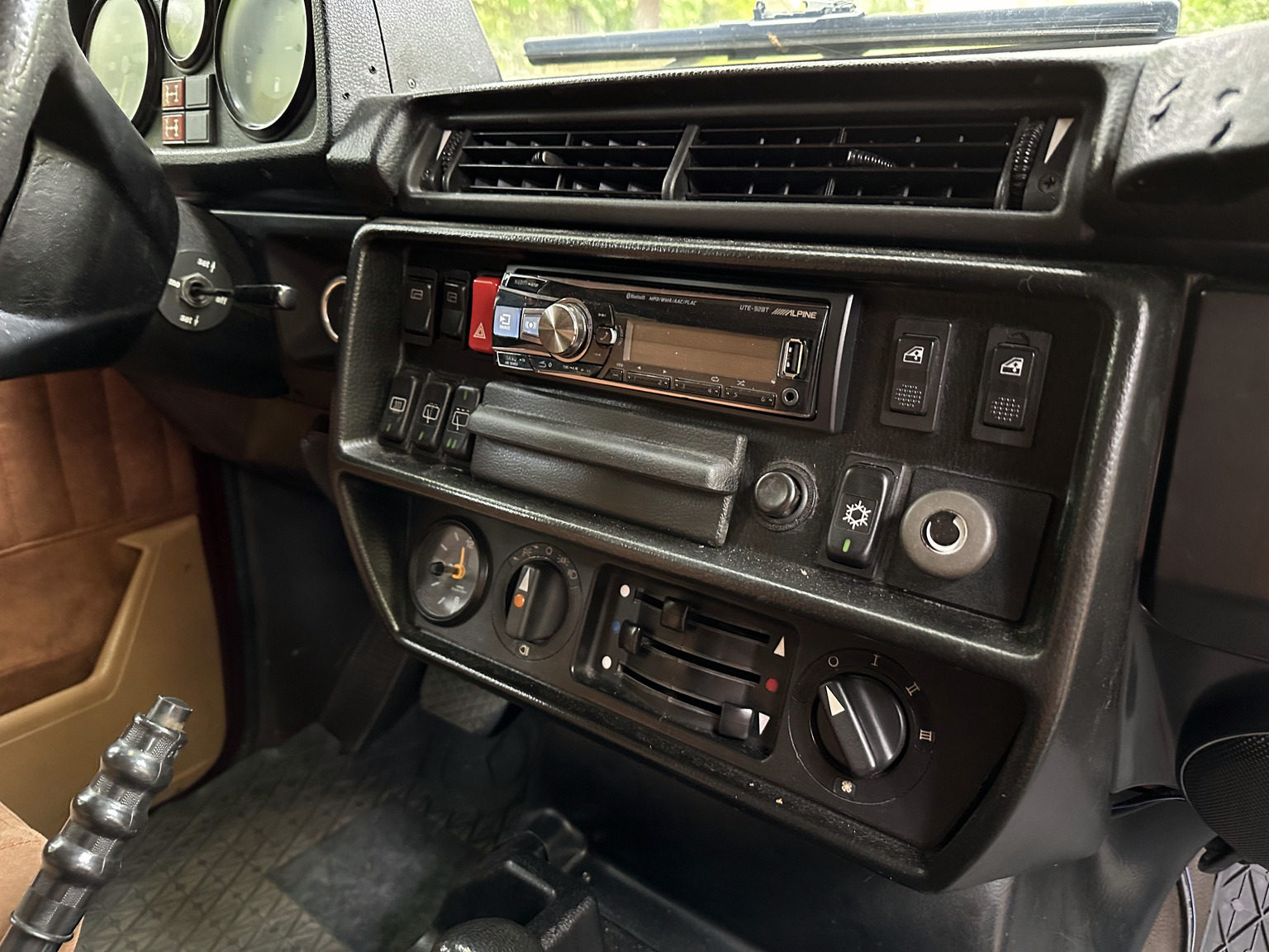 Innenraumfoto von 1986 Mercedes 280 GE (31)