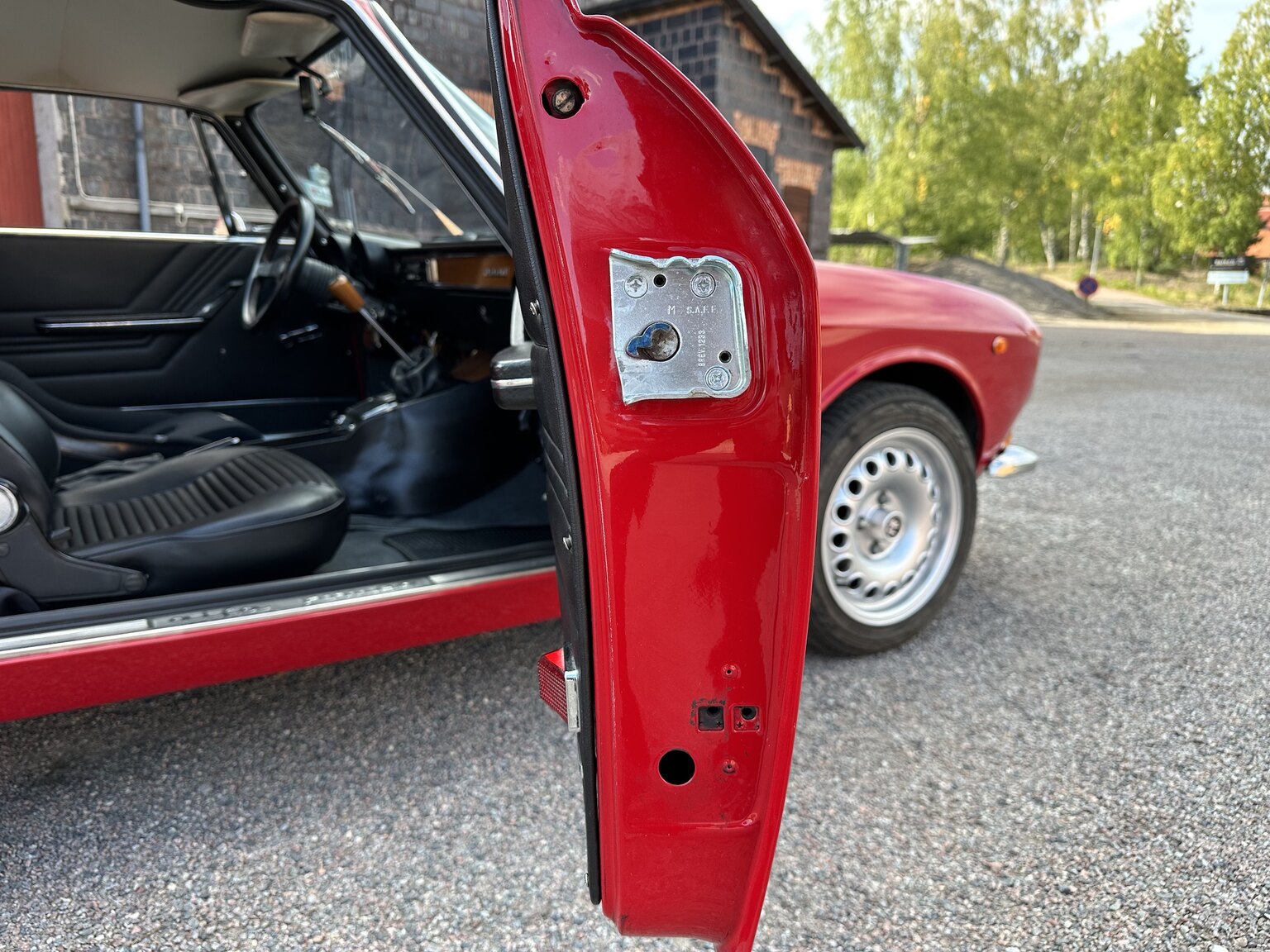 Interiörbild 1972 Alfa Romeo 2000 GTV Bertone Coupé