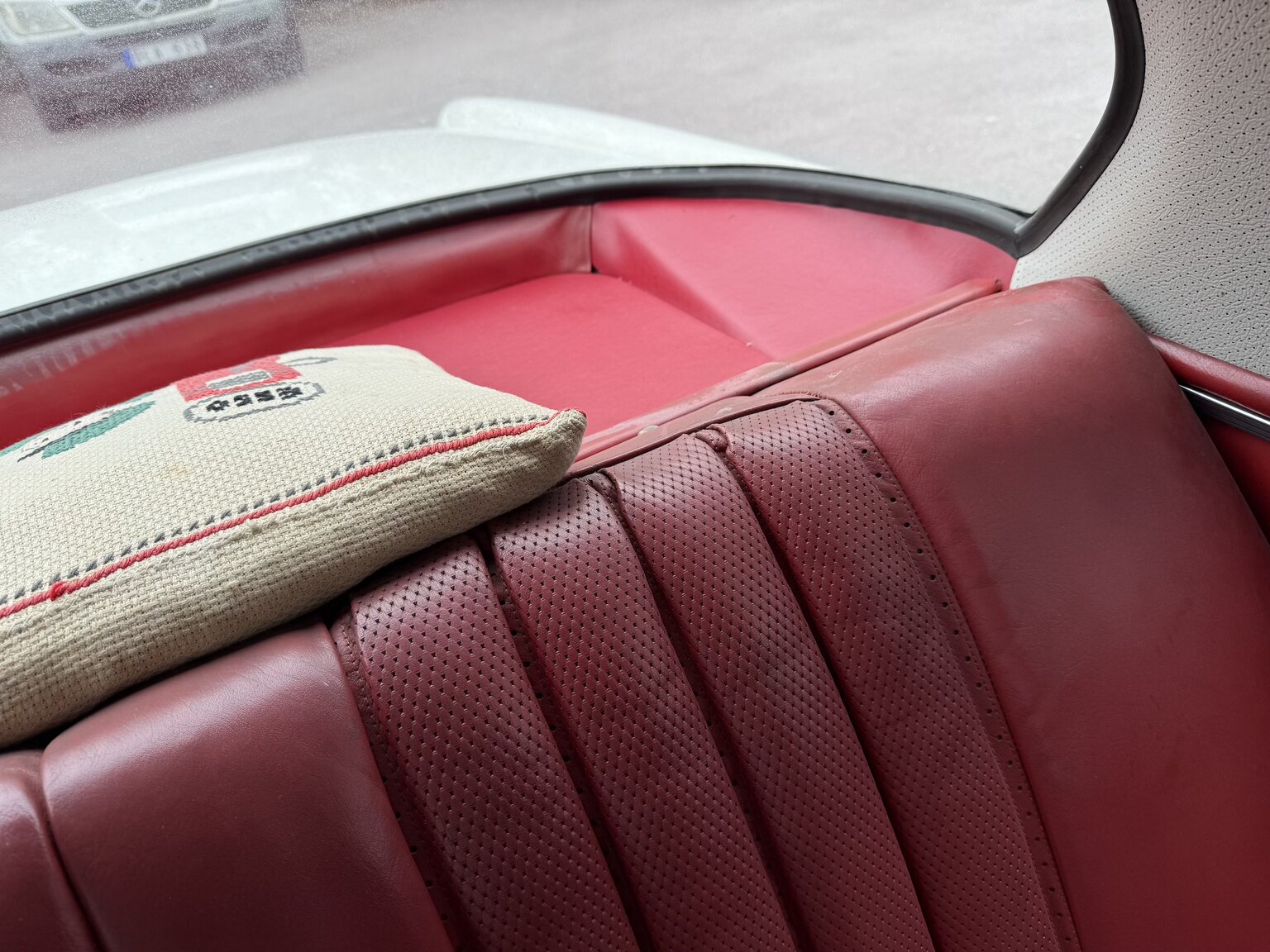 Interiörbild 1963 Mercedes-Benz 220 SE