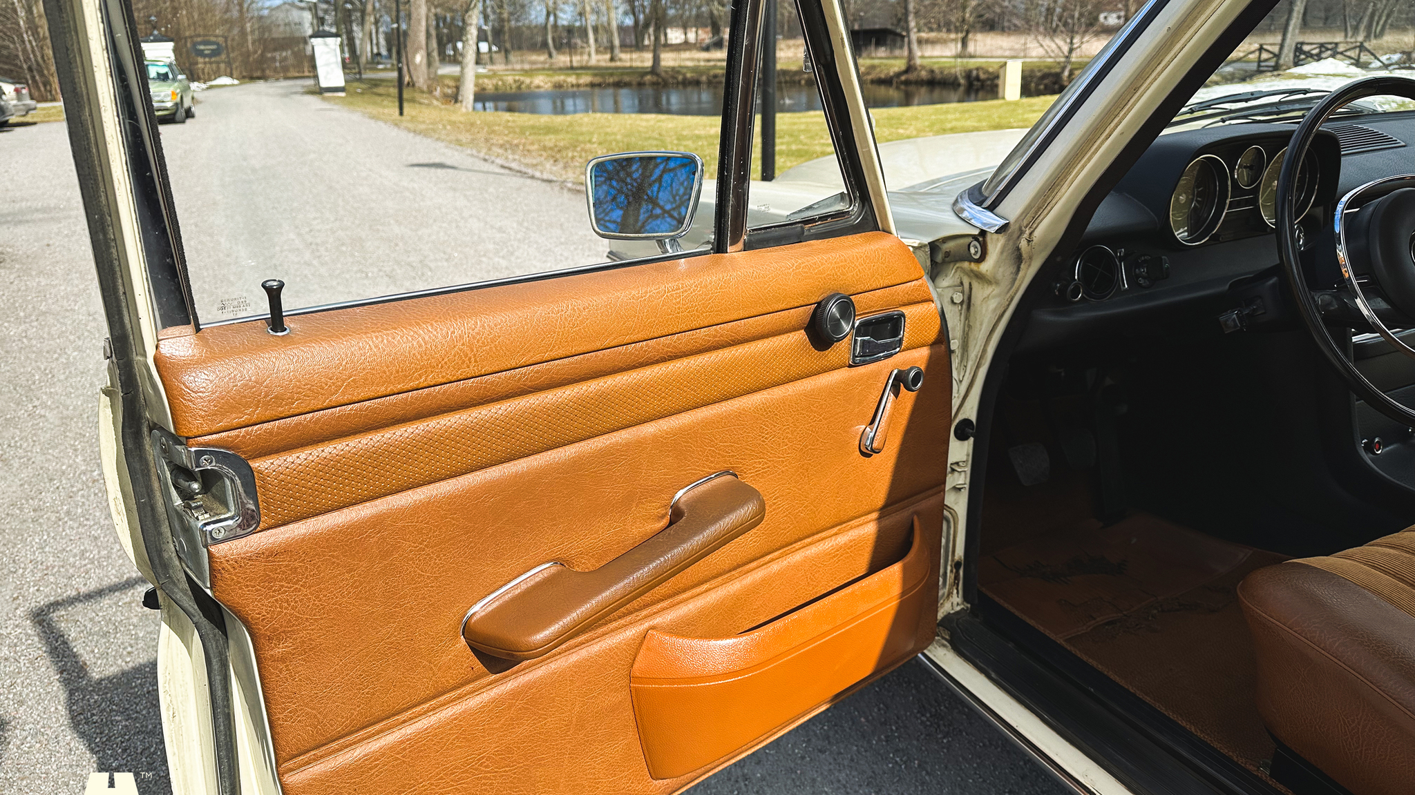 Innenraumfoto von 1972 Mercedes-Benz 200