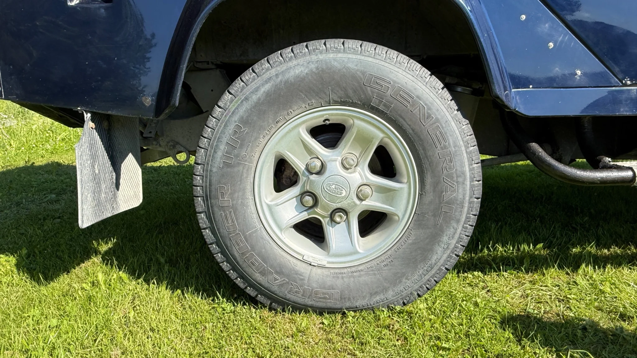 Aussenfoto 2002 Land Rover Defender 110 Kombi Td5 (47)