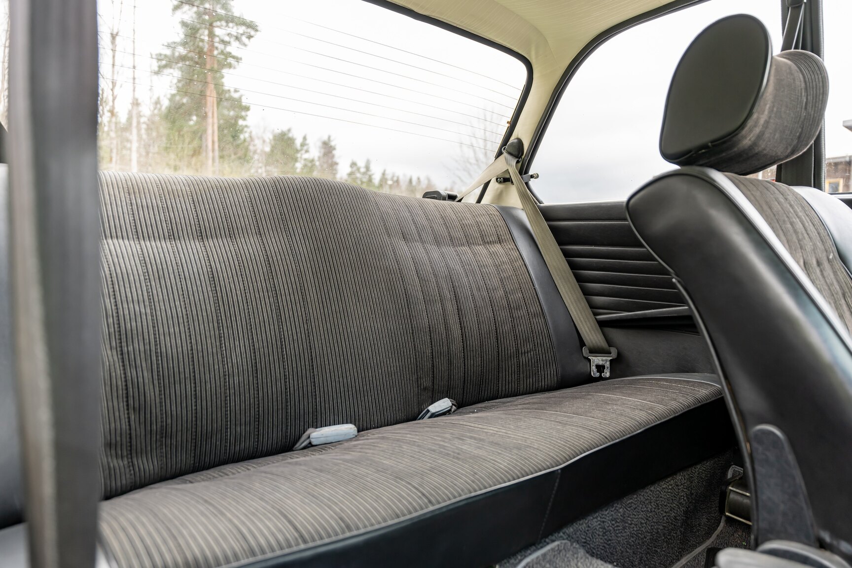 Interior image of 1975 BMW 2002