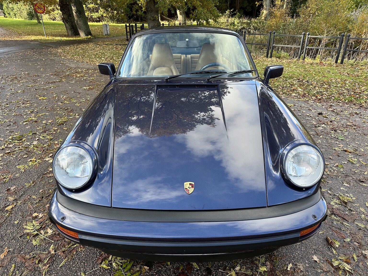 Exteriörbild på 1986 Porsche 911 Carrera 3.2
