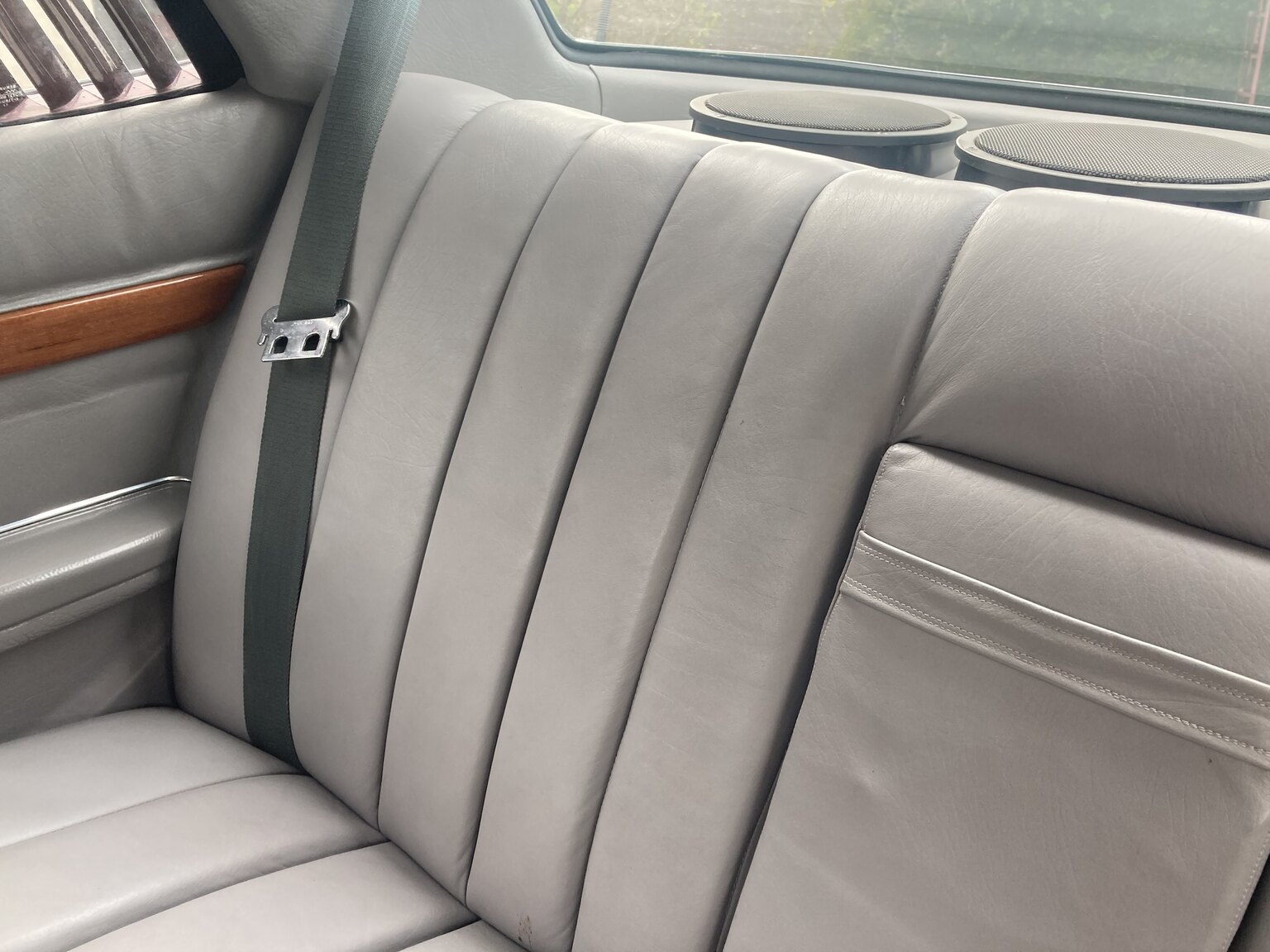 Interior image of 1973 Mercedes-Benz 450 SLC (15)