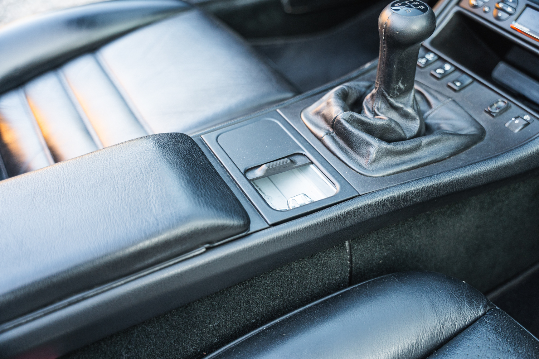 Innenraumfoto von 1991 Porsche 944 Turbo Cabriolet