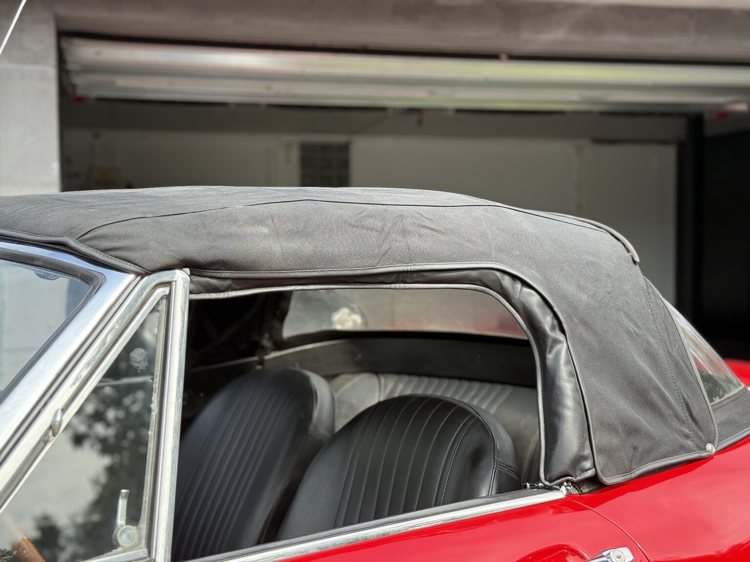 Exterior image of 1968 Fiat Dino Spider