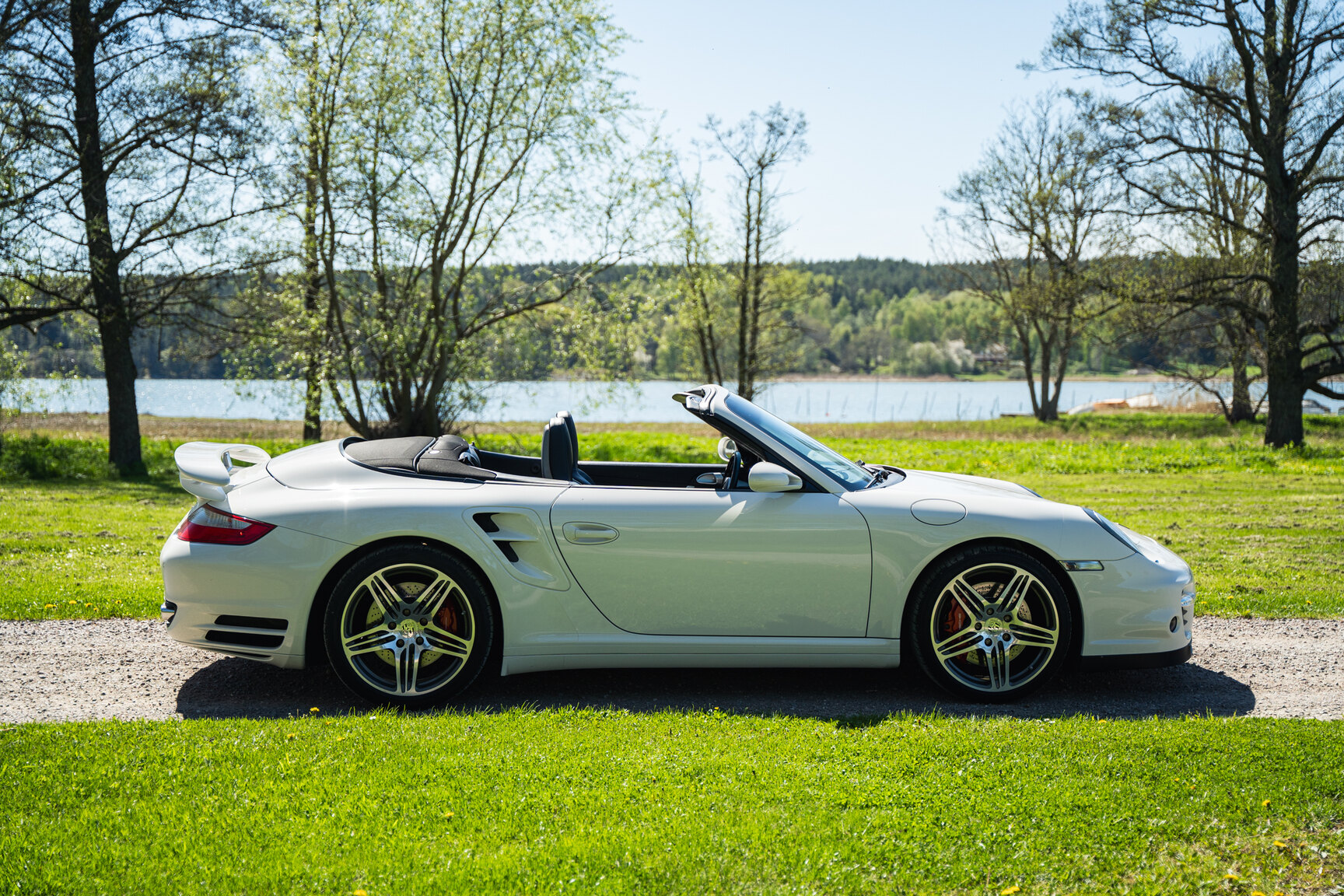 Exterior image of 2008 Porsche 911 Turbo Cabriolet (20)
