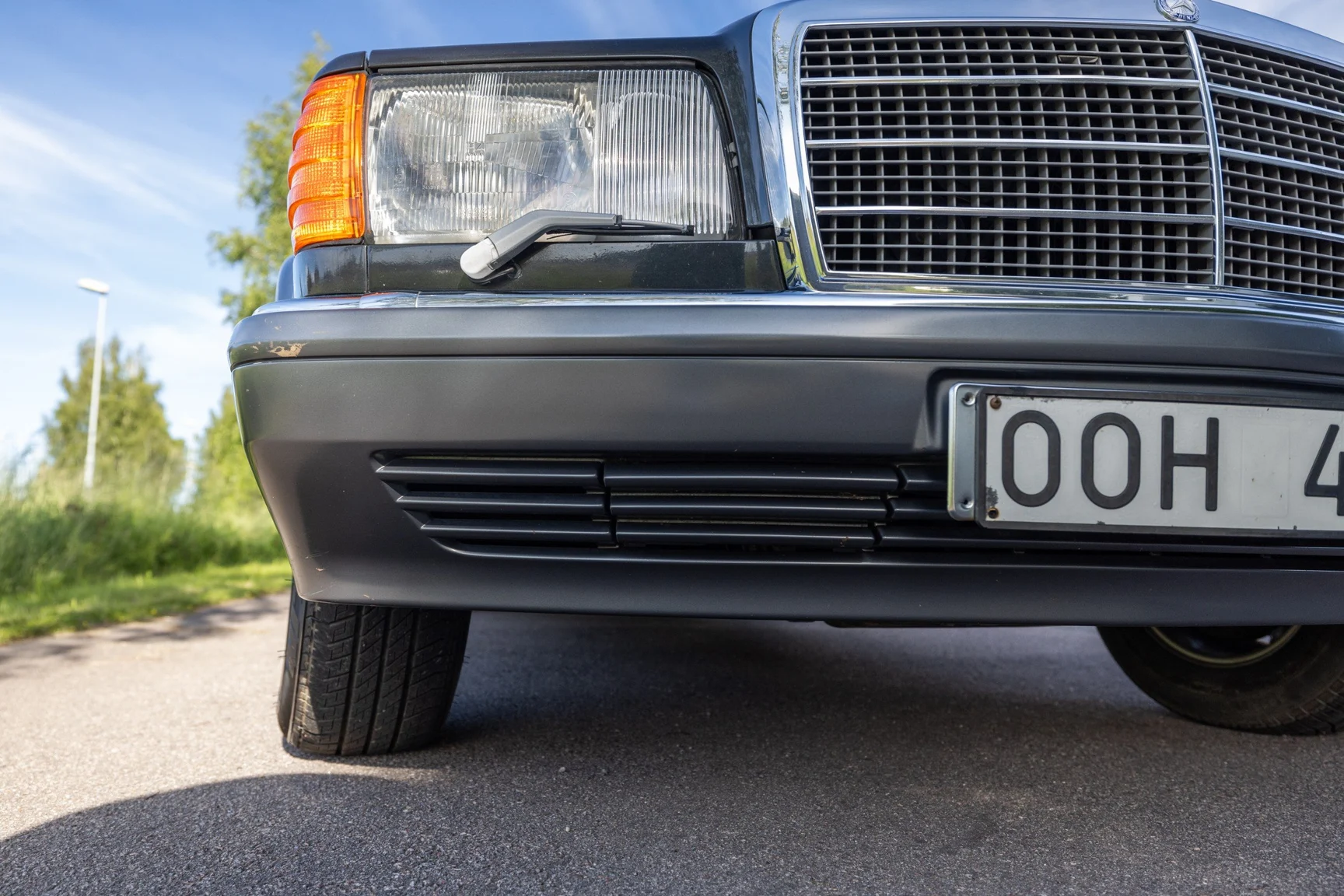 Exteriörbild på 1989 Mercedes-Benz 560 SEL (49)