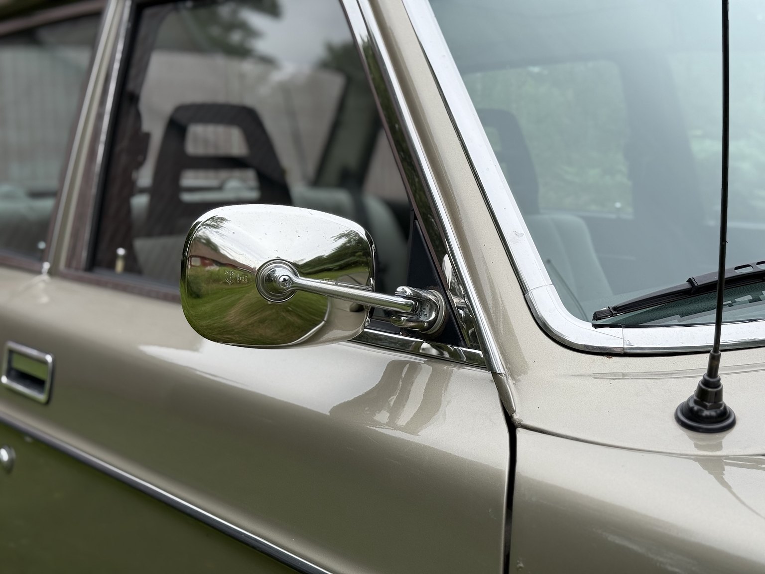 Exterior image of 1976 Volvo 264 V6 GL Automatisk
