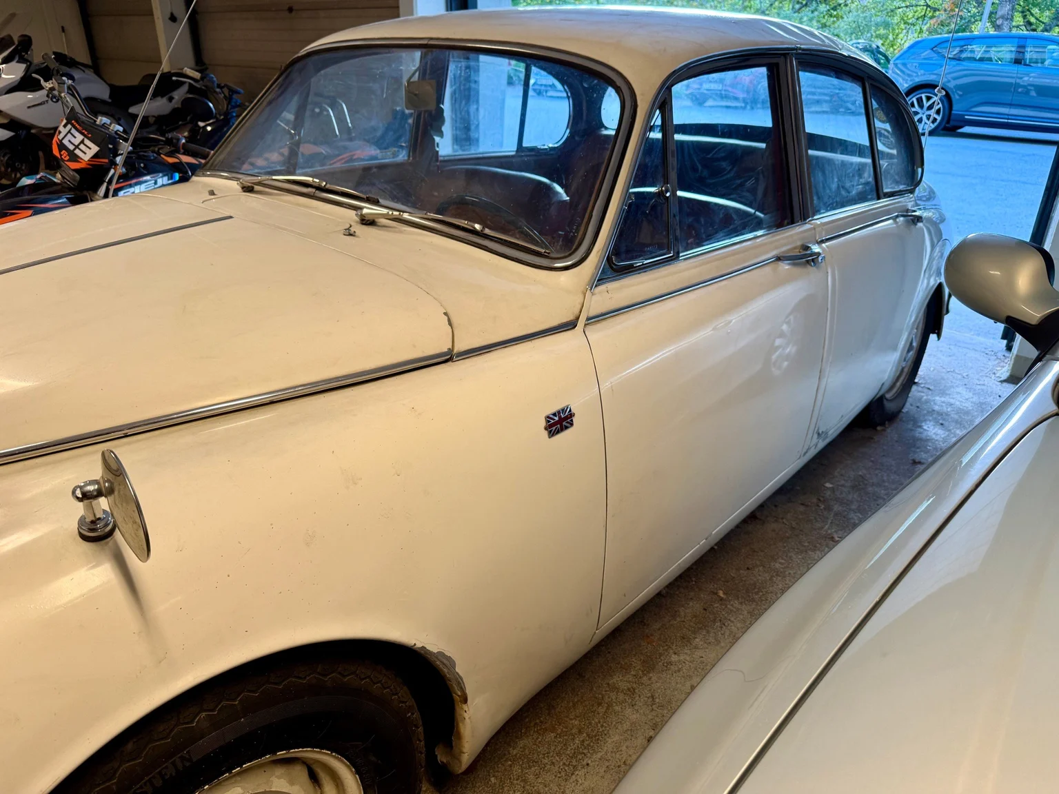 Exteriörbild på 1961 Jaguar Mark 2 (17)