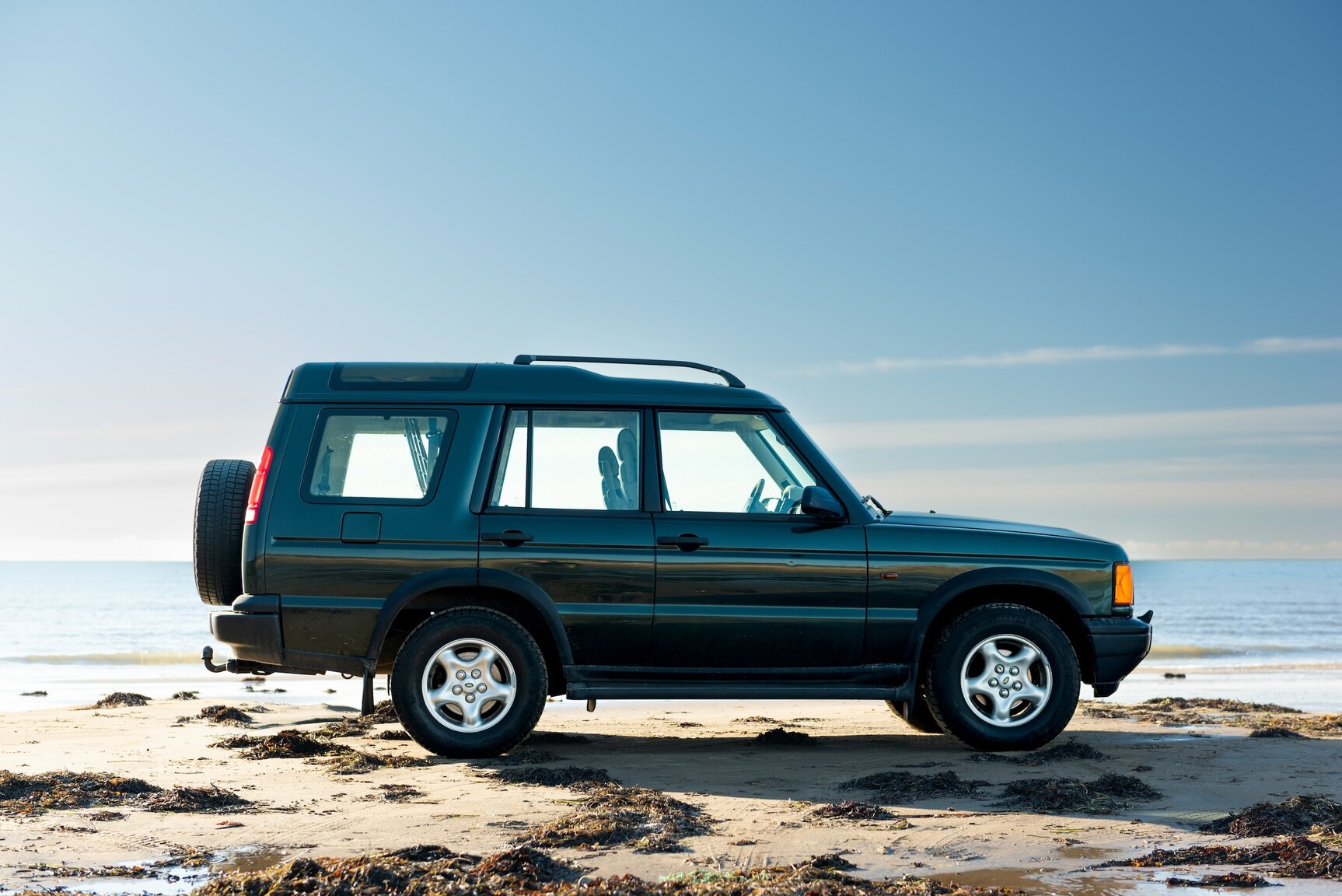 Exterior image of 1999 Land Rover Discovery 4.0 V8