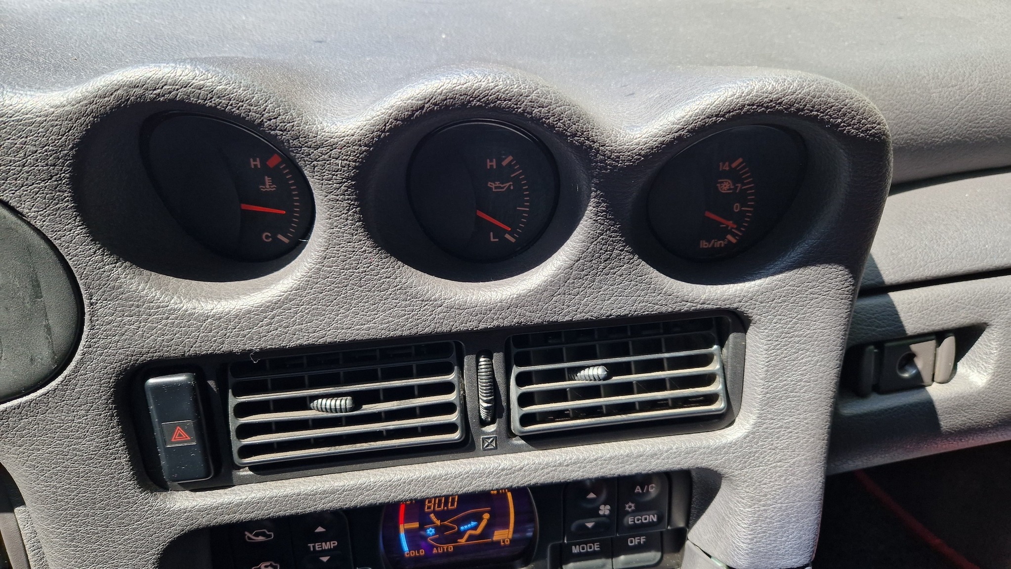 Interior image of 1992 Dodge Stealth RT/T Twin Turbo (28)