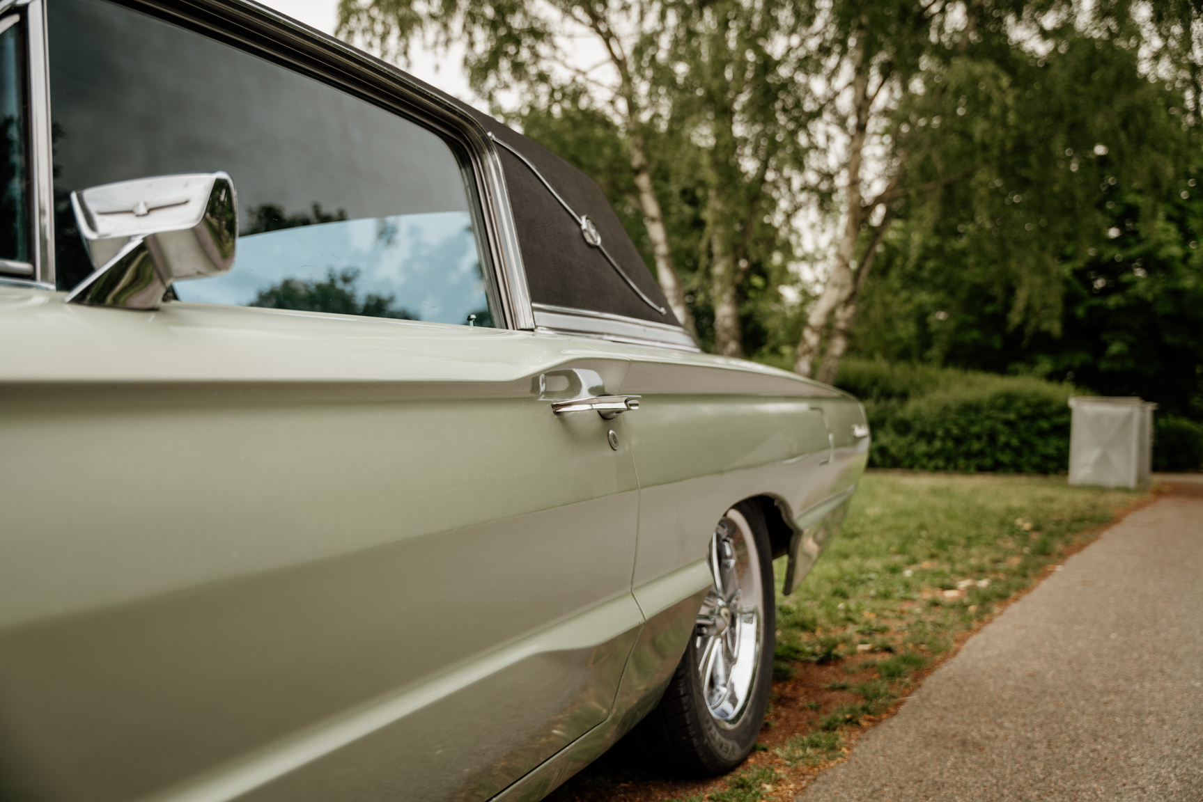 Exteriörbild på 1966 Ford Thunderbird 6.4 Landou Limited Edition