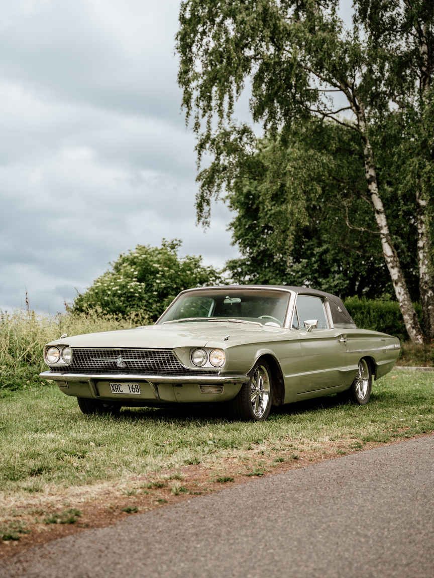 Exteriörbild på 1966 Ford Thunderbird 6.4 Landou Limited Edition