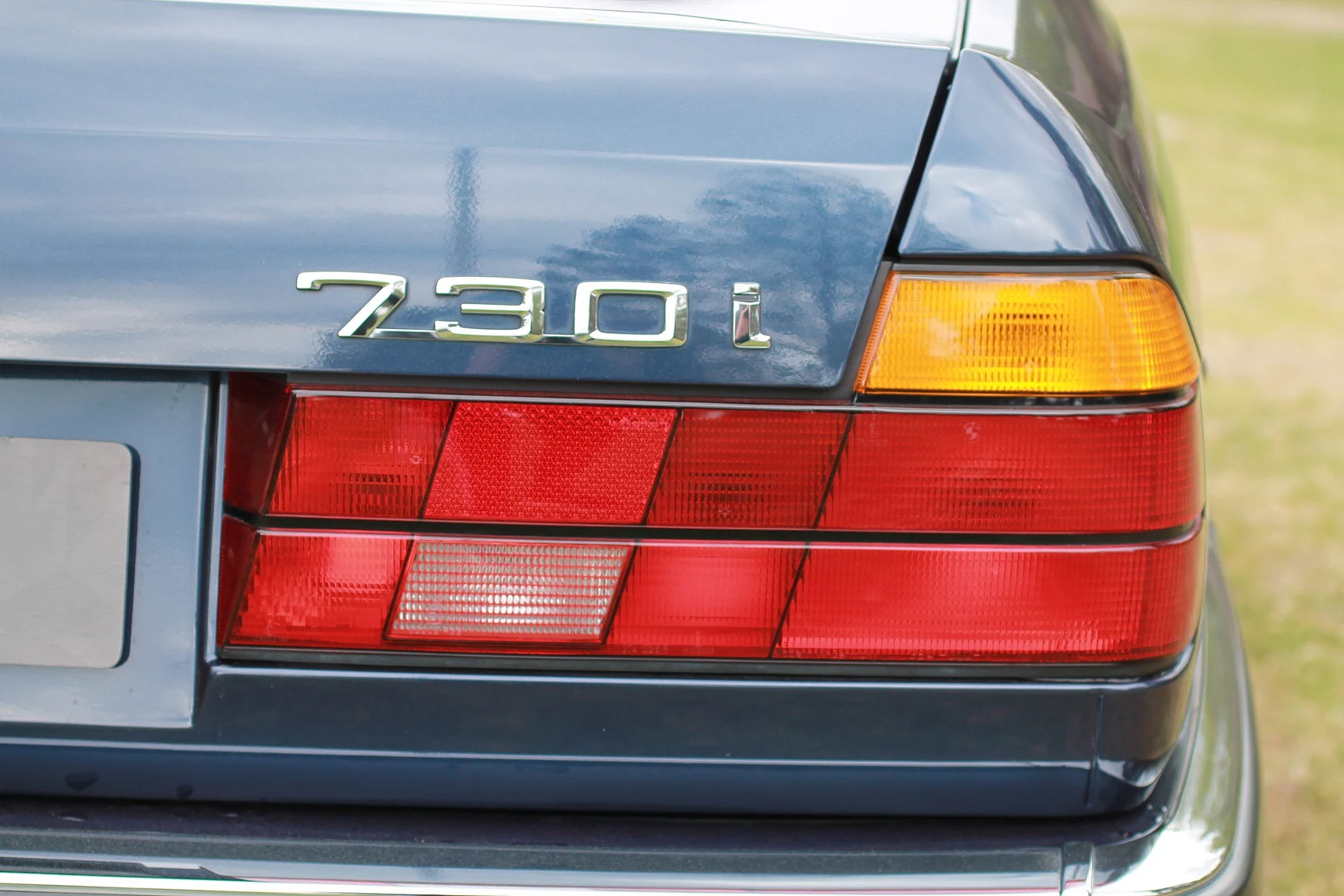 Exteriörbild på 1989 BMW 750iA (118)