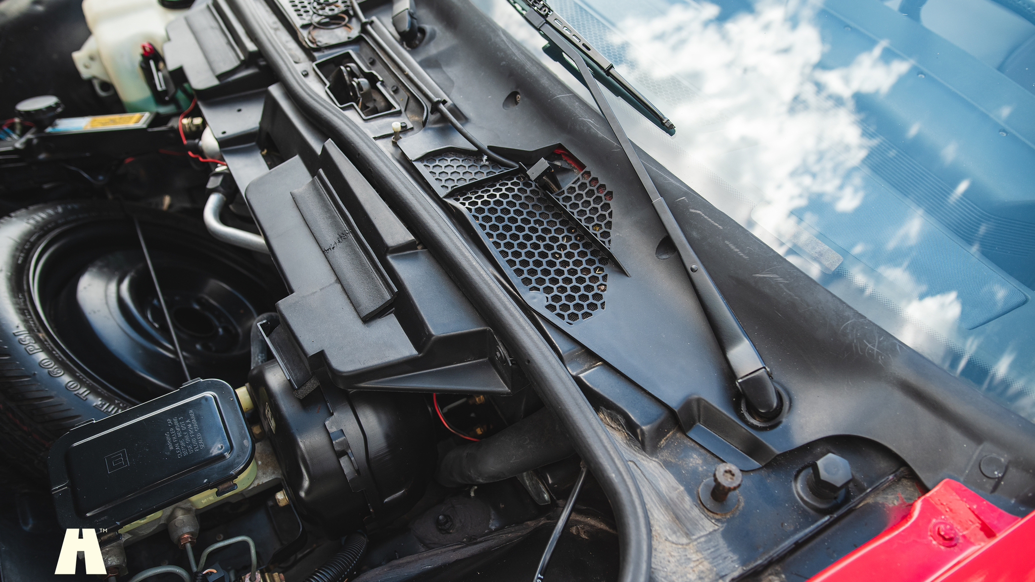 Image of 1985 Pontiac Fiero GT (73) mechanics